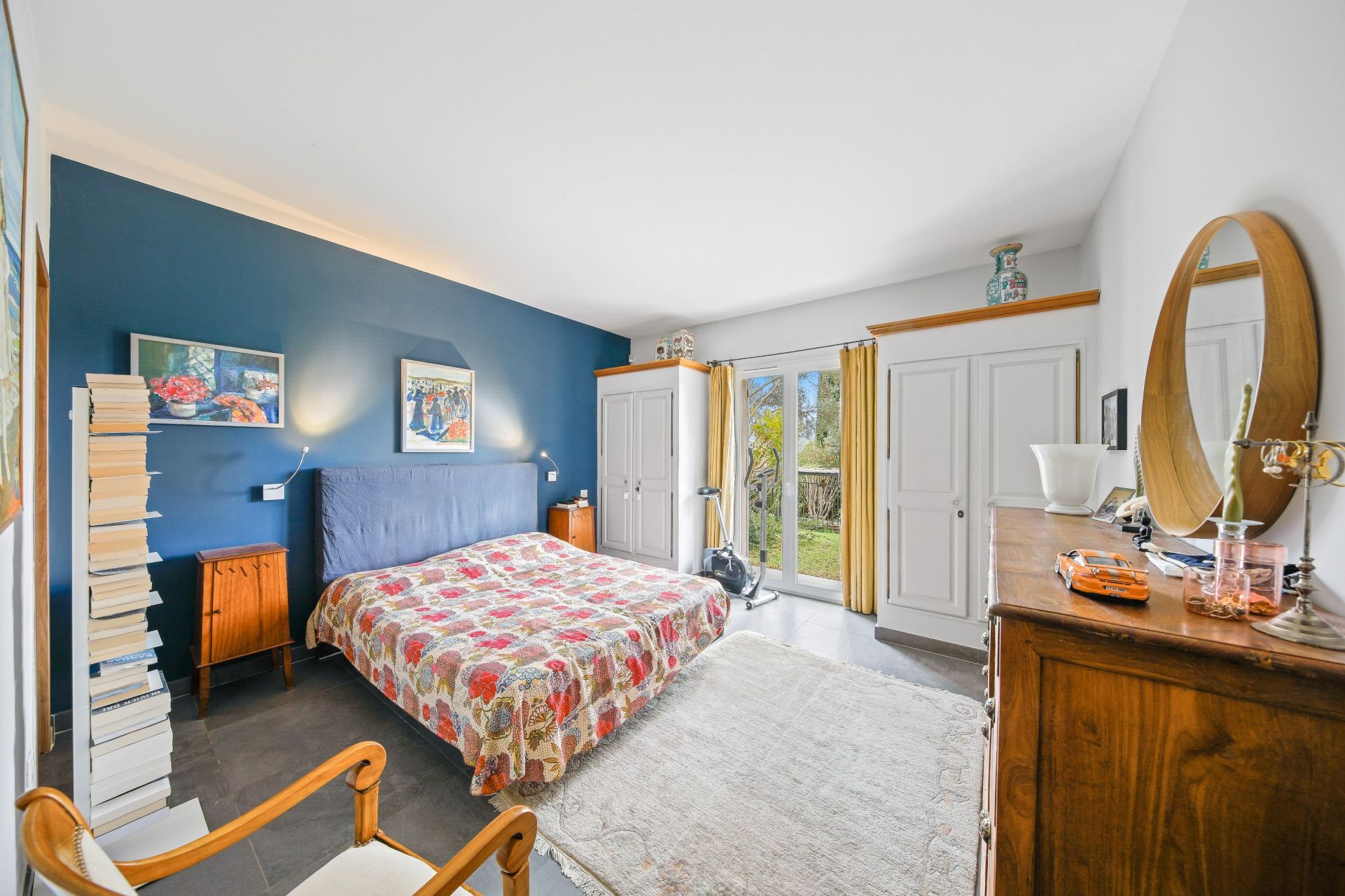 luxury house 7 Rooms for sale on LA CADIERE D AZUR (83740)