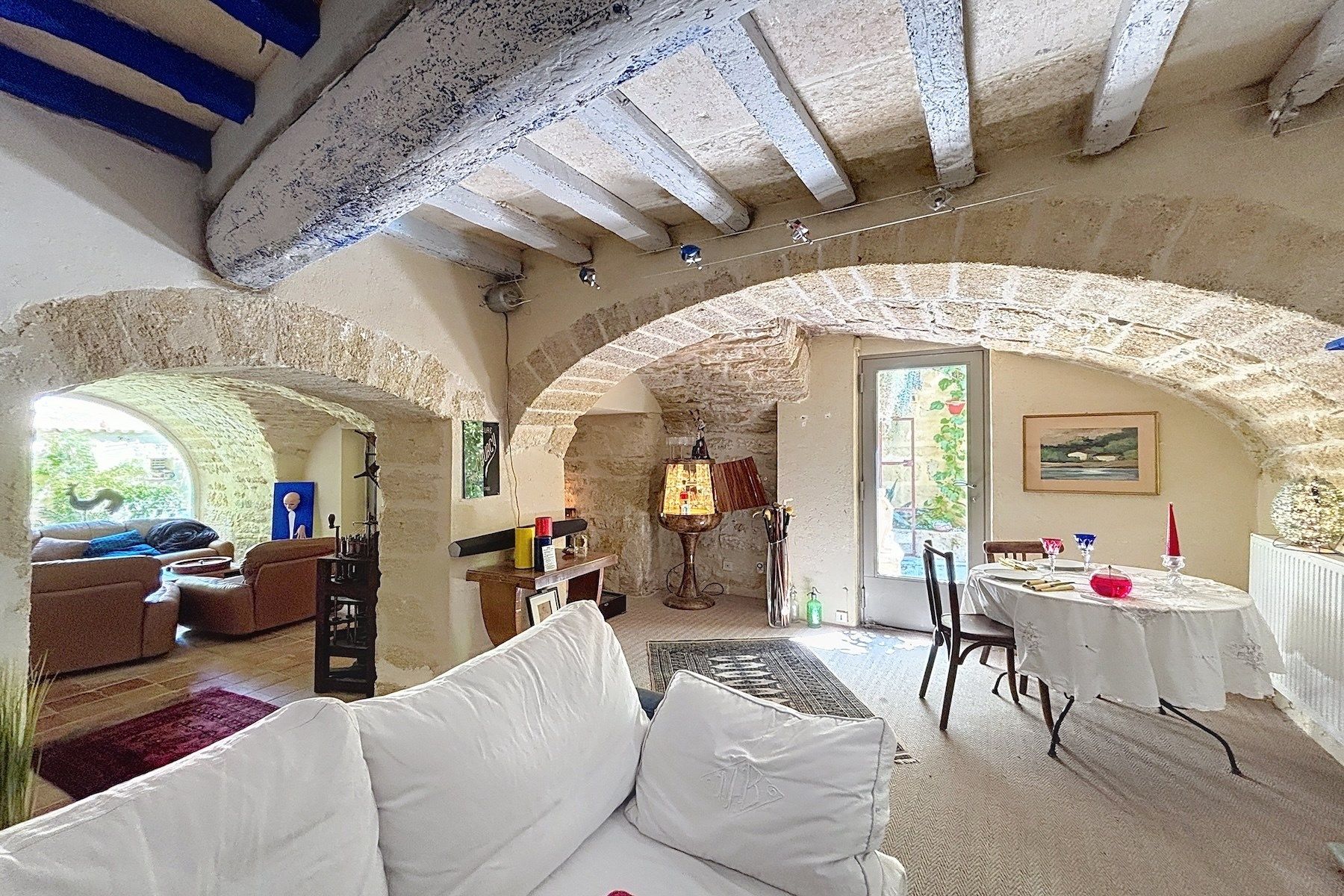 maison de luxe 9 Pièces en vente sur AUBAIS (30250)