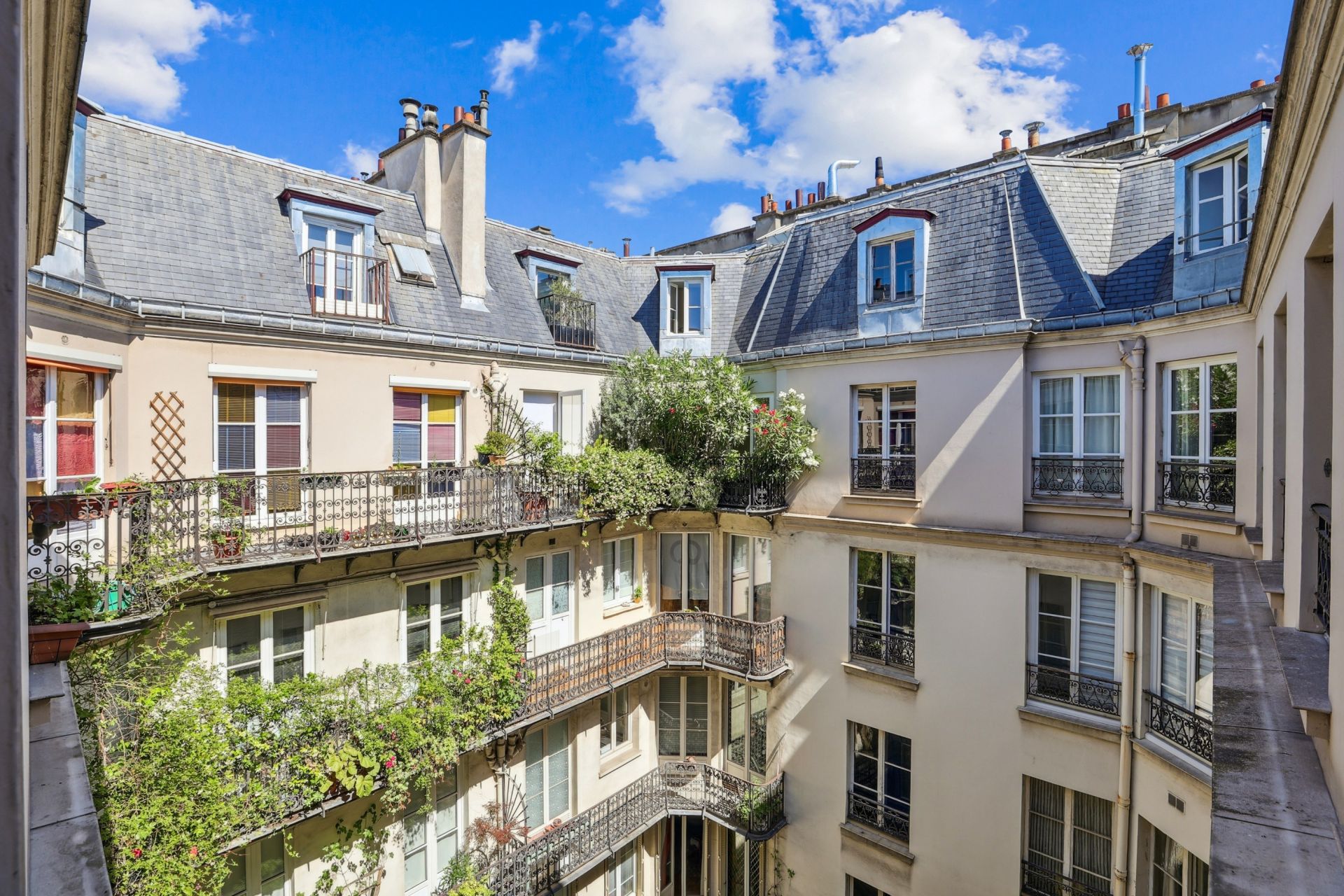 luxury apartment 3 Rooms for sale on PARIS (75001)