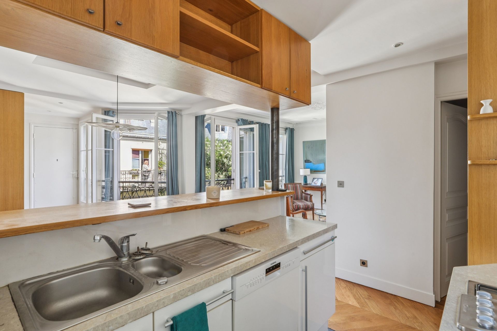 luxury apartment 3 Rooms for sale on PARIS (75001)