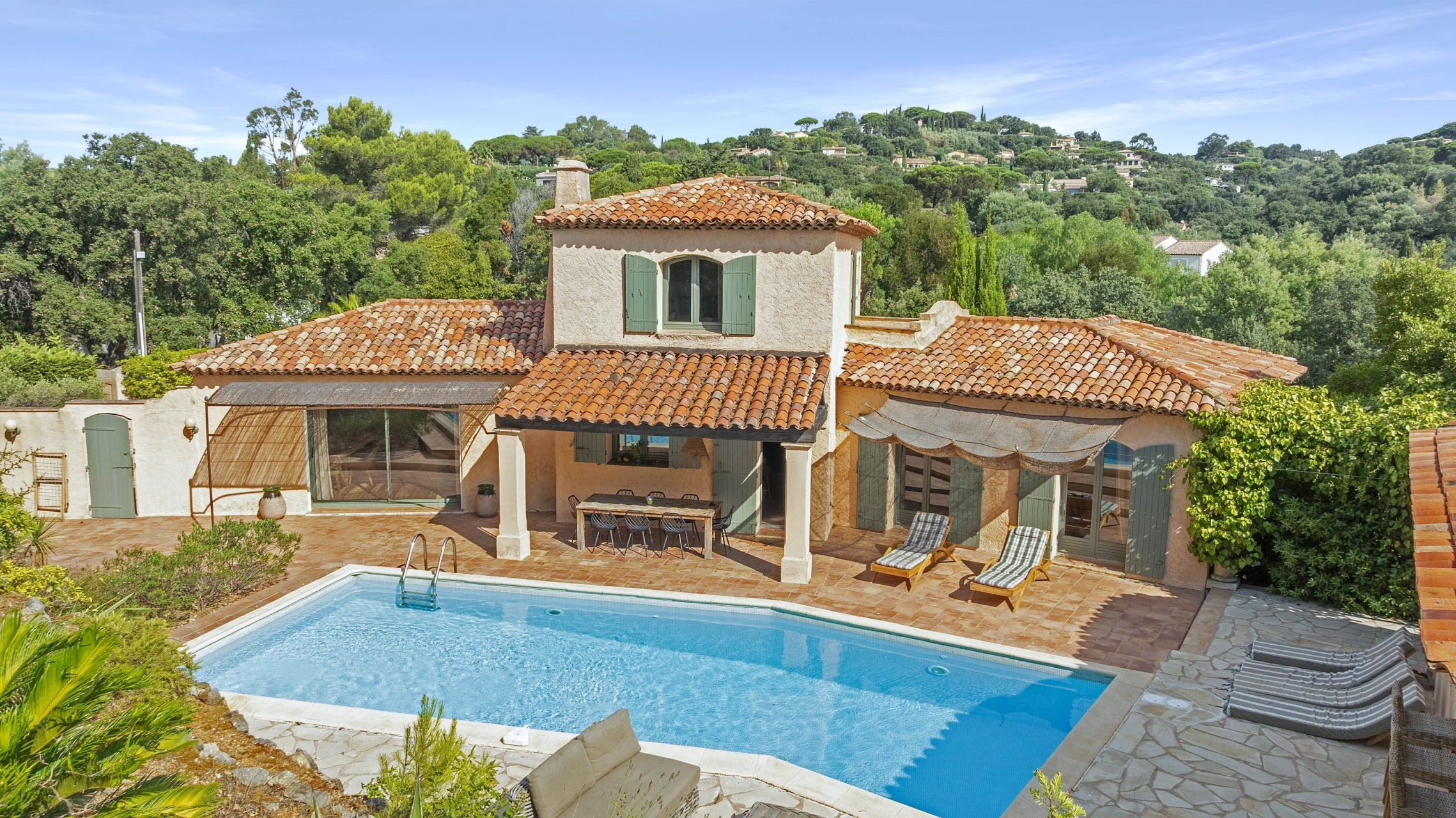 luxury provencale house 6 Rooms for sale on LA CROIX VALMER (83420)
