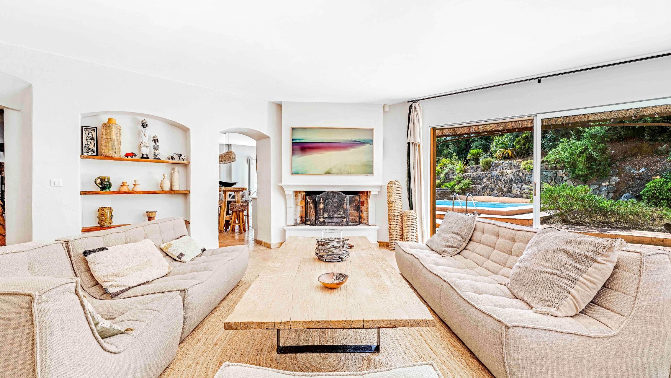 luxury provencale house 6 Rooms for sale on LA CROIX VALMER (83420)