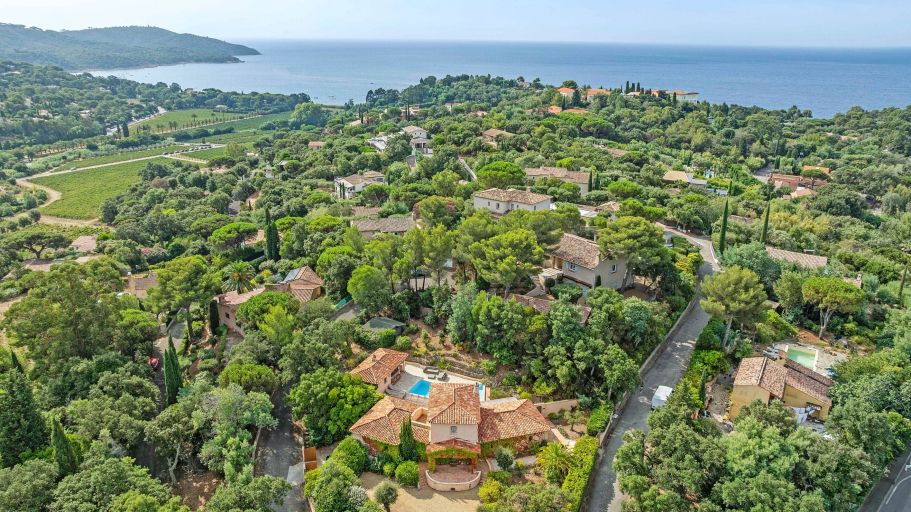 maison provençale de luxe 6 Pièces en vente sur LA CROIX VALMER (83420)