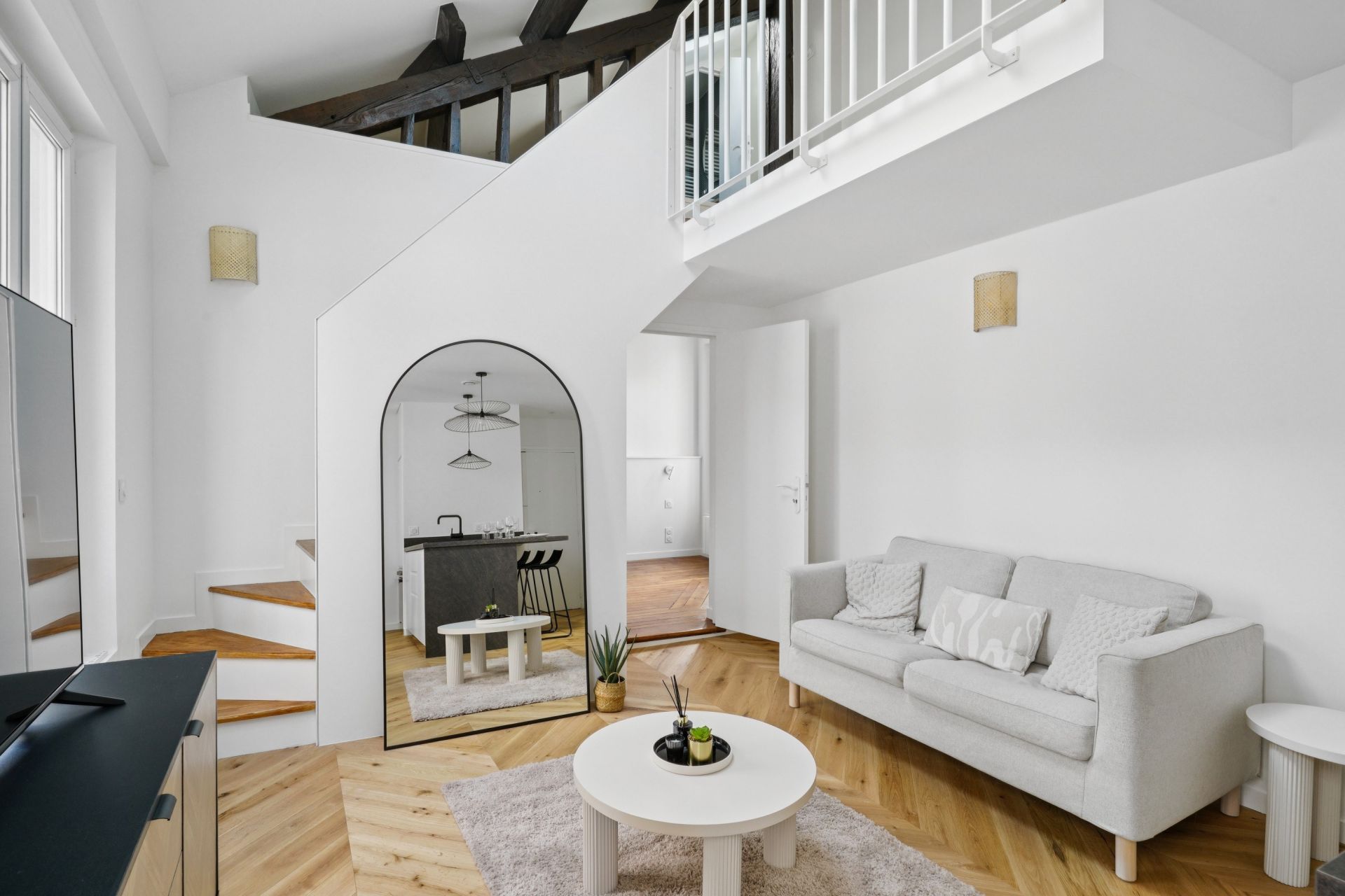 luxury apartment 3 Rooms for sale on PARIS (75116)