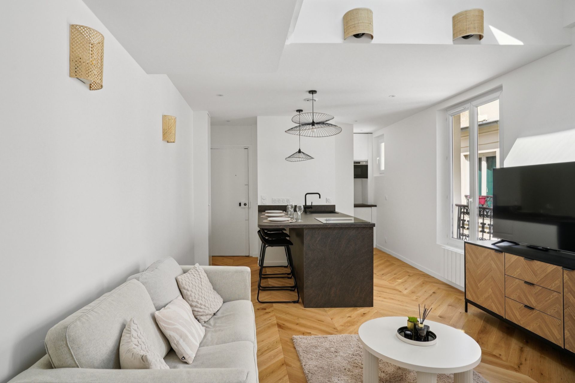 luxury apartment 3 Rooms for sale on PARIS (75116)