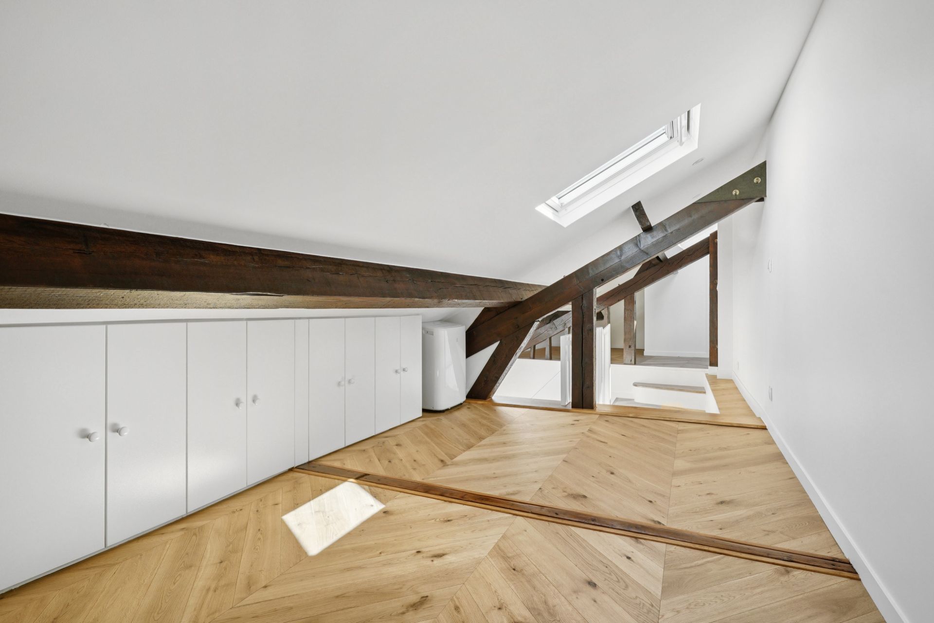 luxury apartment 3 Rooms for sale on PARIS (75116)