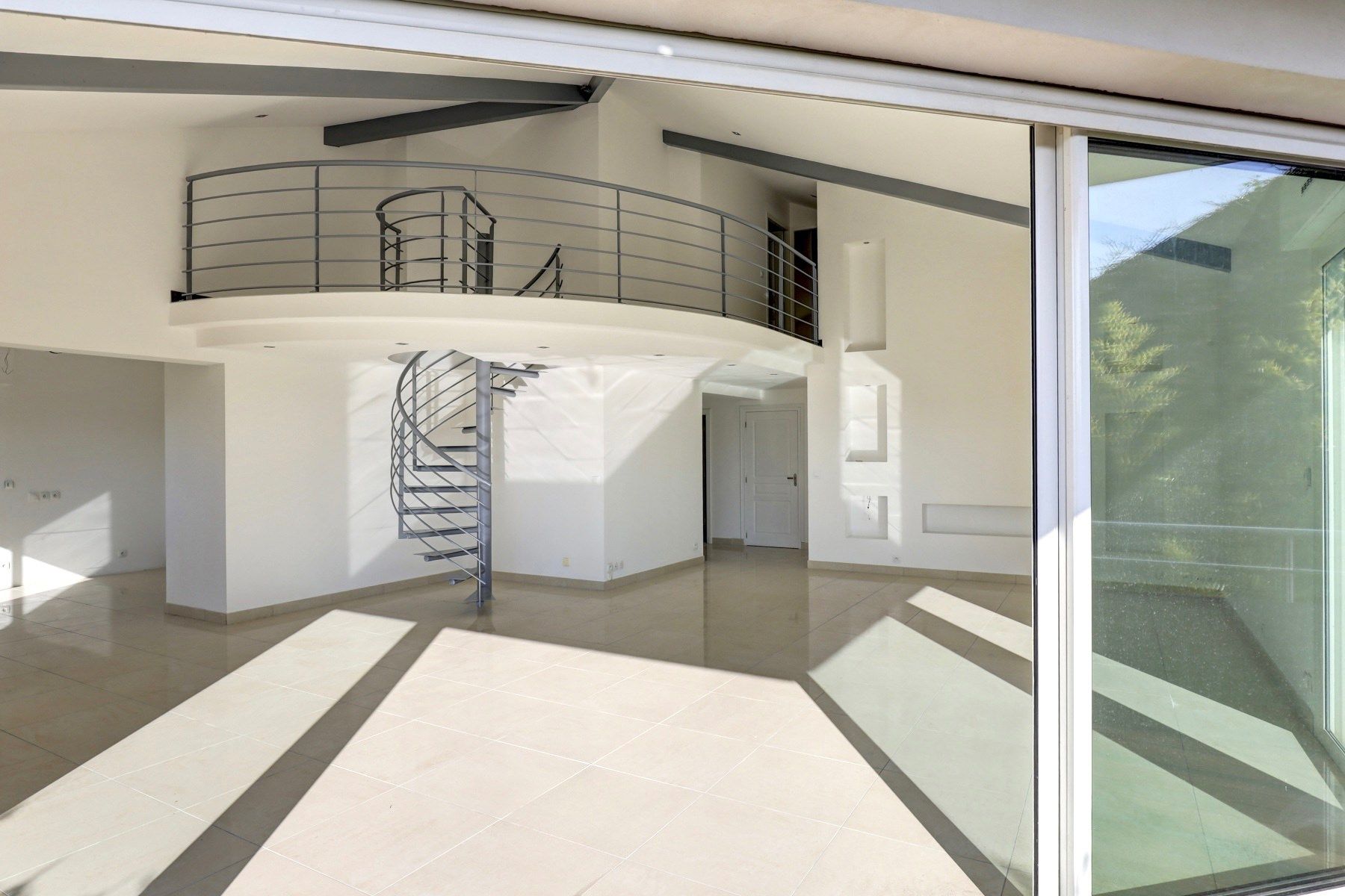 luxury apartment 6 Rooms for sale on TOULOUSE (31000)