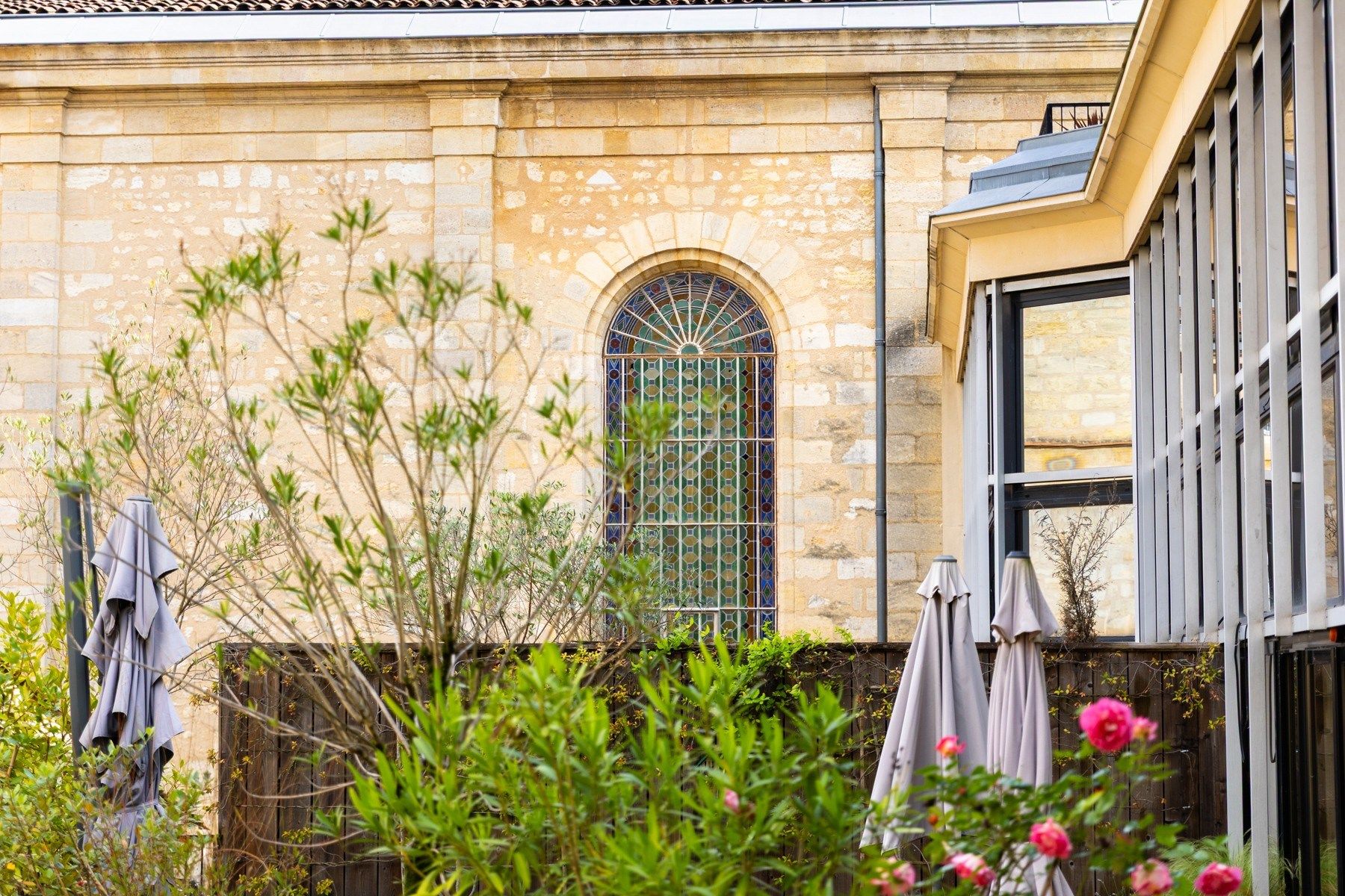 luxury apartment 5 Rooms for sale on BORDEAUX (33000)