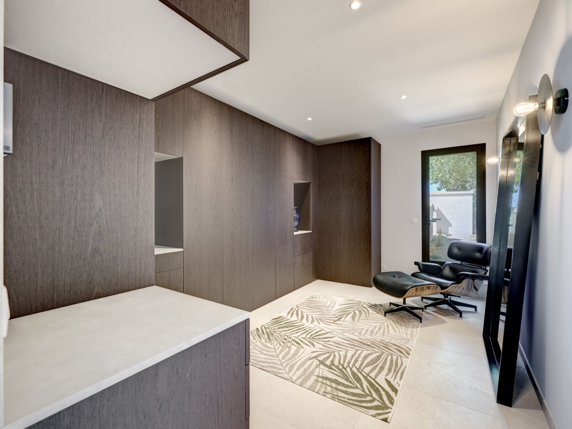 luxury villa 4 Rooms for sale on VALLAURIS (06220)