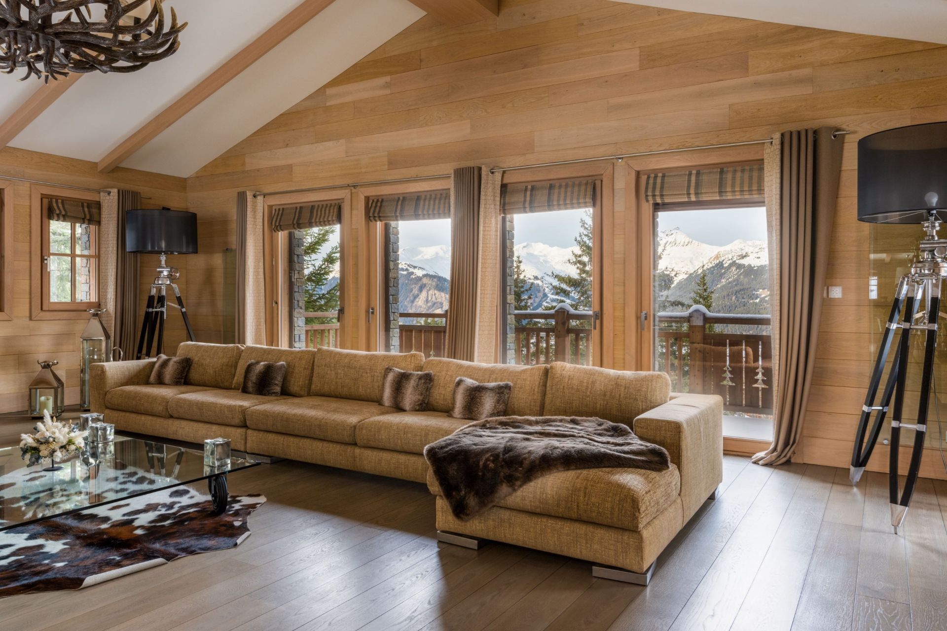 chalet de luxe 9 Pièces en location saisonnière sur COURCHEVEL (73120)