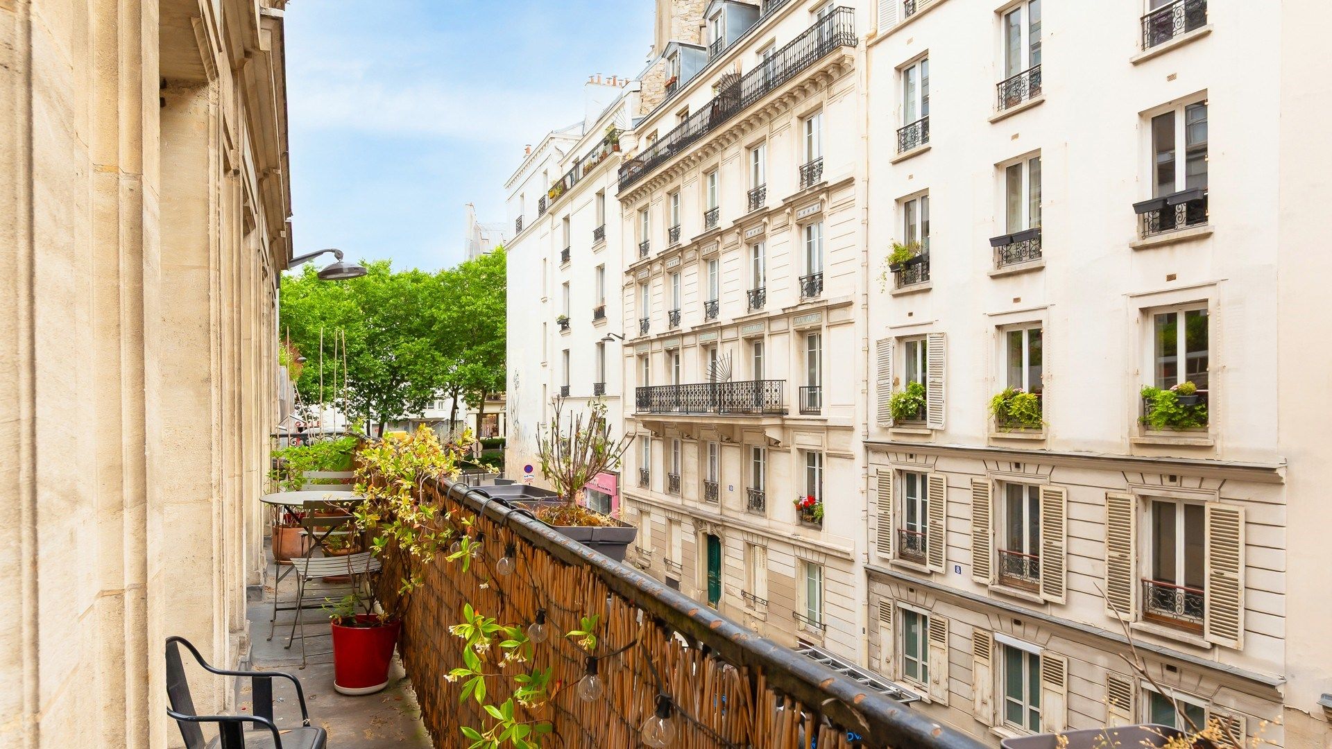 luxury apartment 4 Rooms for sale on PARIS (75009)
