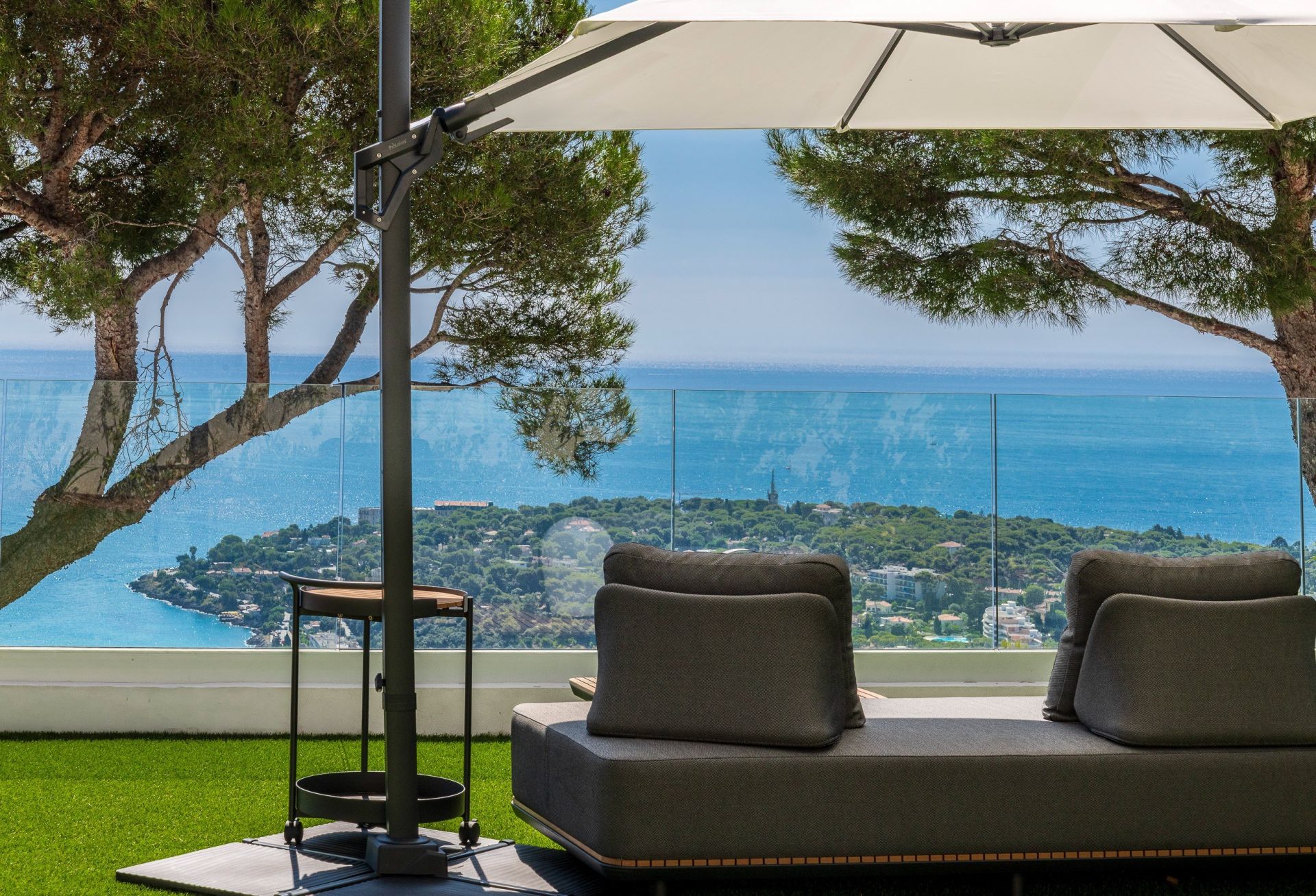 maison contemporaine 6 Pièces en vente sur ROQUEBRUNE CAP MARTIN (06190)
