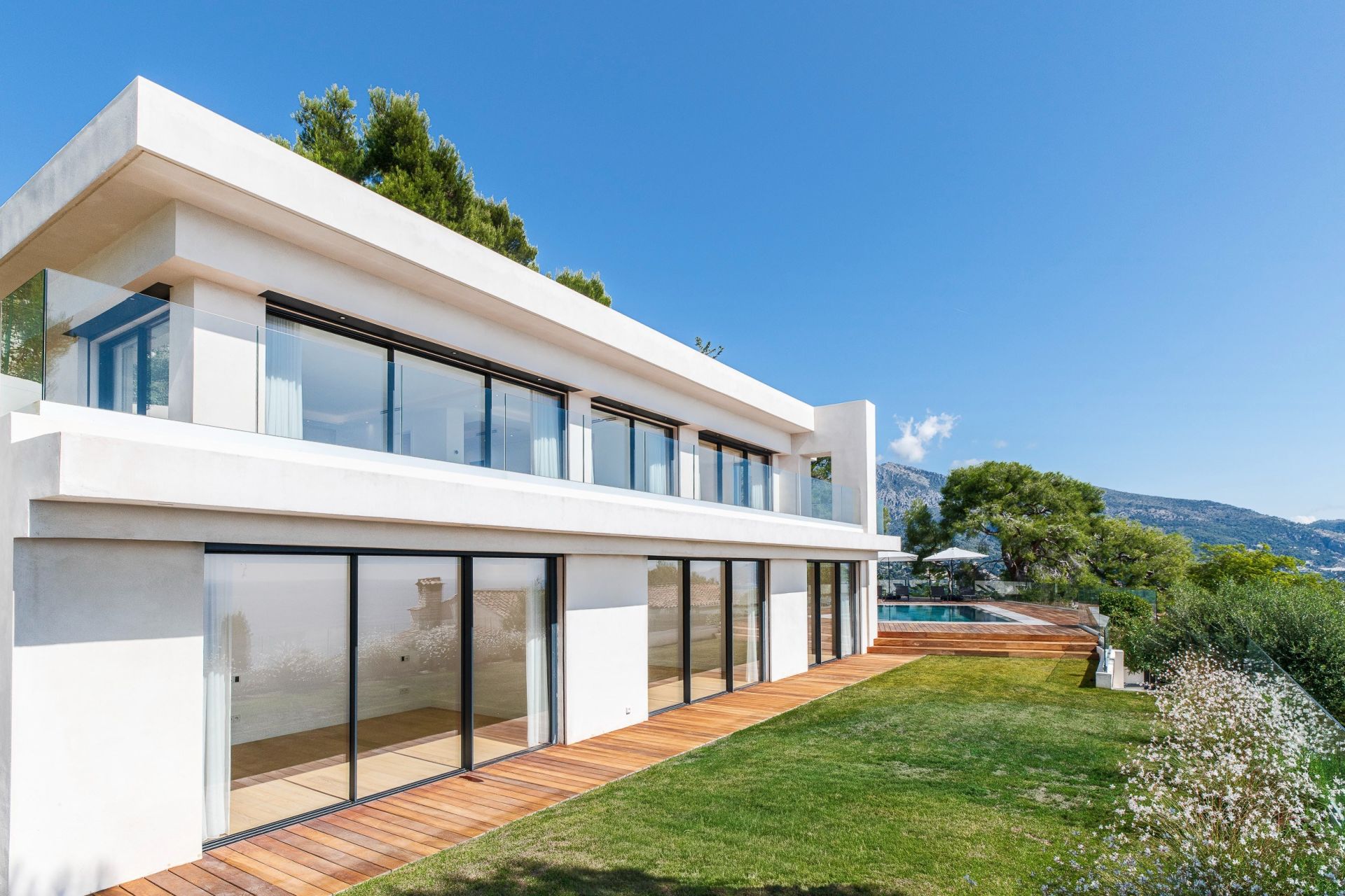 maison contemporaine 6 Pièces en vente sur ROQUEBRUNE CAP MARTIN (06190)