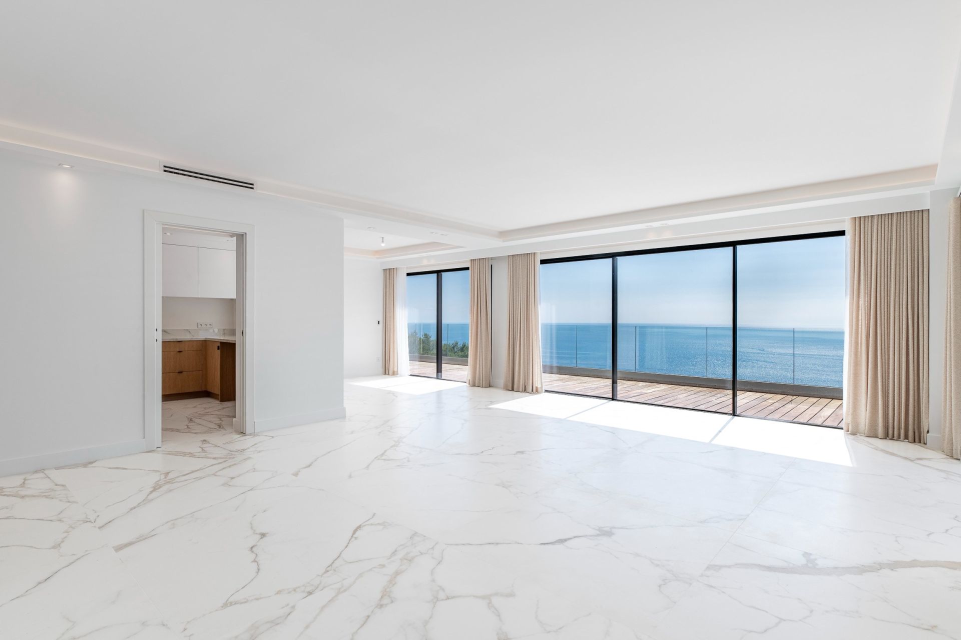 contemporary house 6 Rooms for sale on ROQUEBRUNE CAP MARTIN (06190)