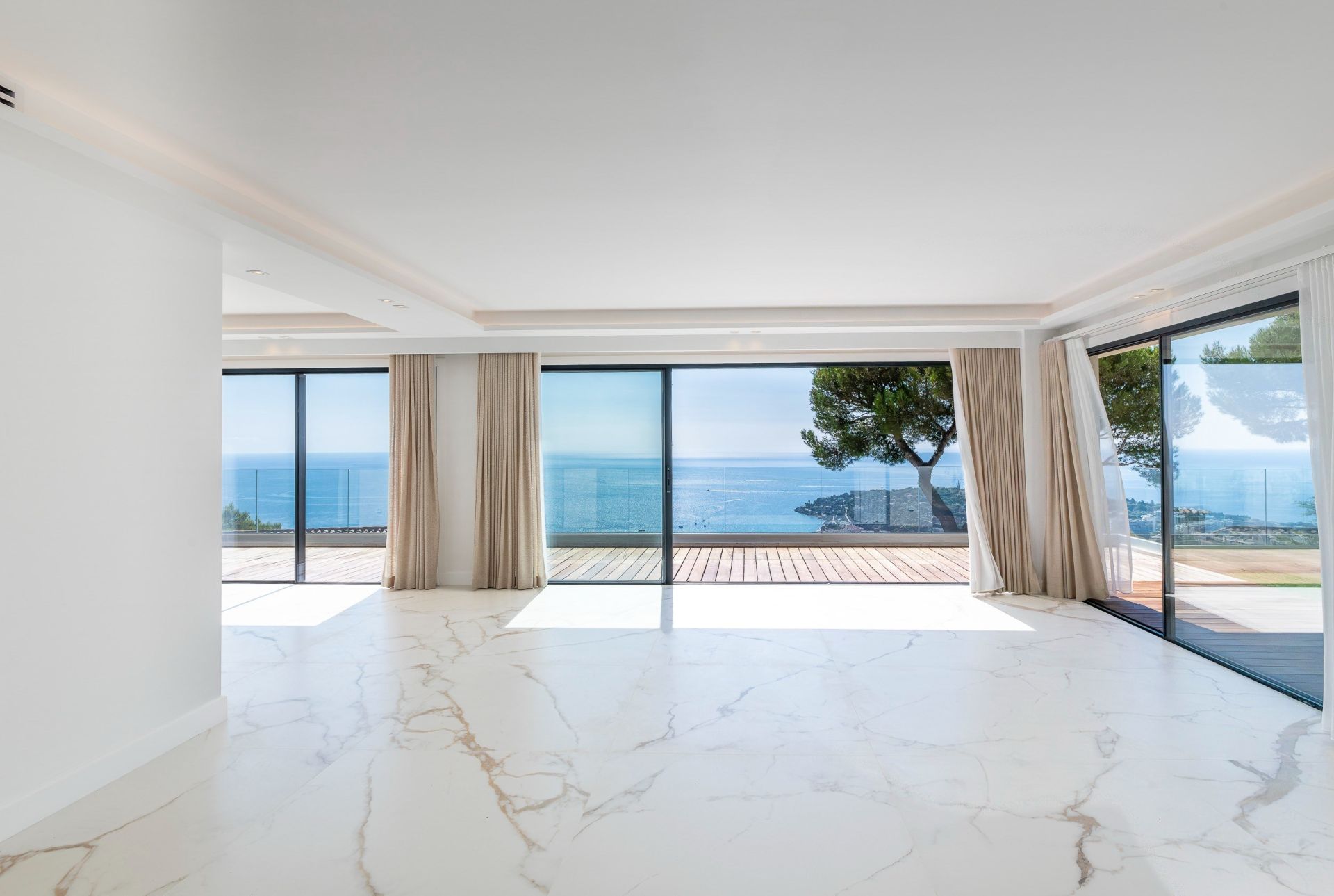 contemporary house 6 Rooms for sale on ROQUEBRUNE CAP MARTIN (06190)