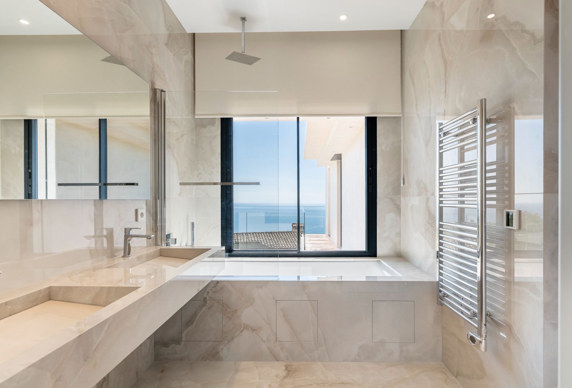 contemporary house 6 Rooms for sale on ROQUEBRUNE CAP MARTIN (06190)