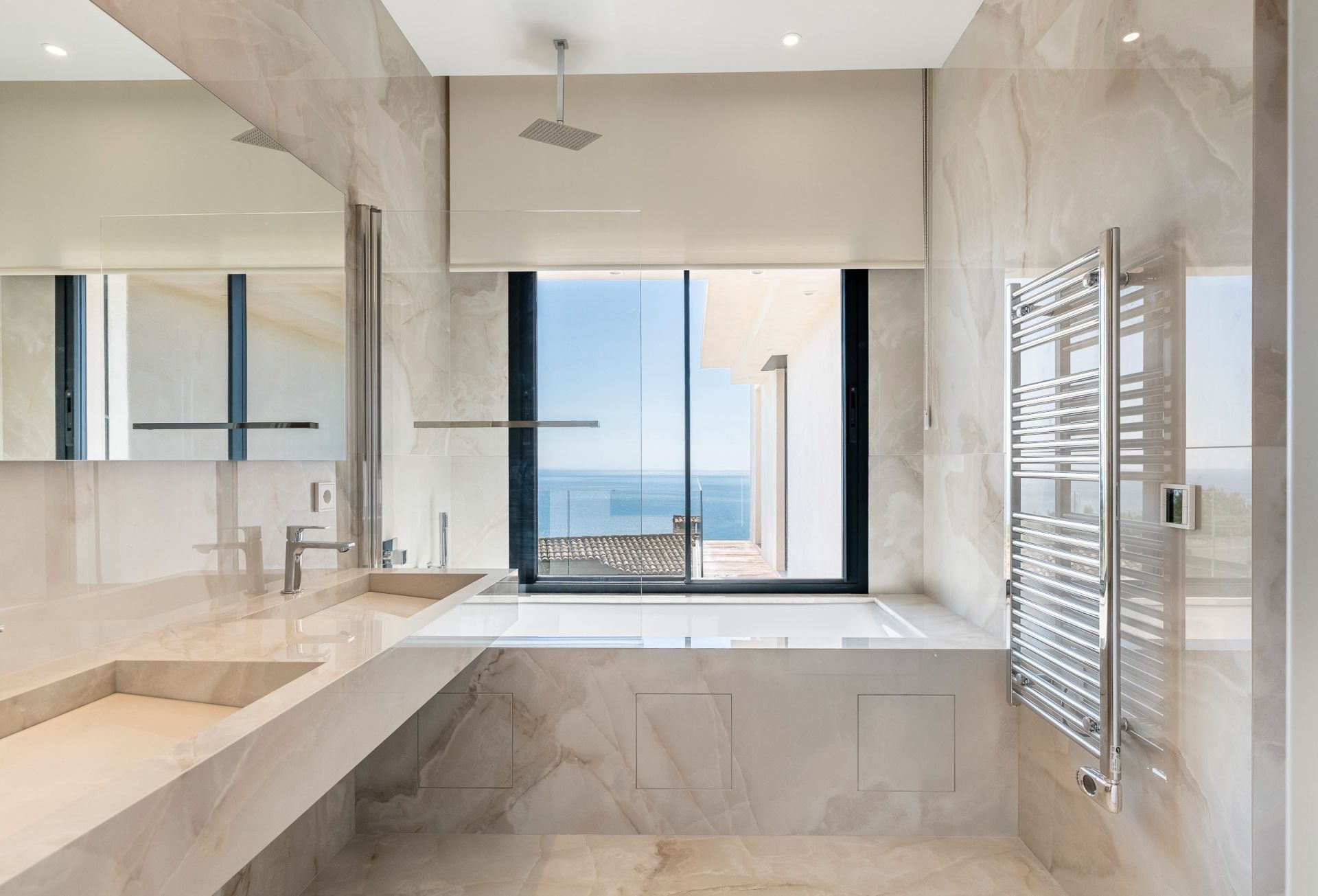 maison contemporaine 6 Pièces en vente sur ROQUEBRUNE CAP MARTIN (06190)