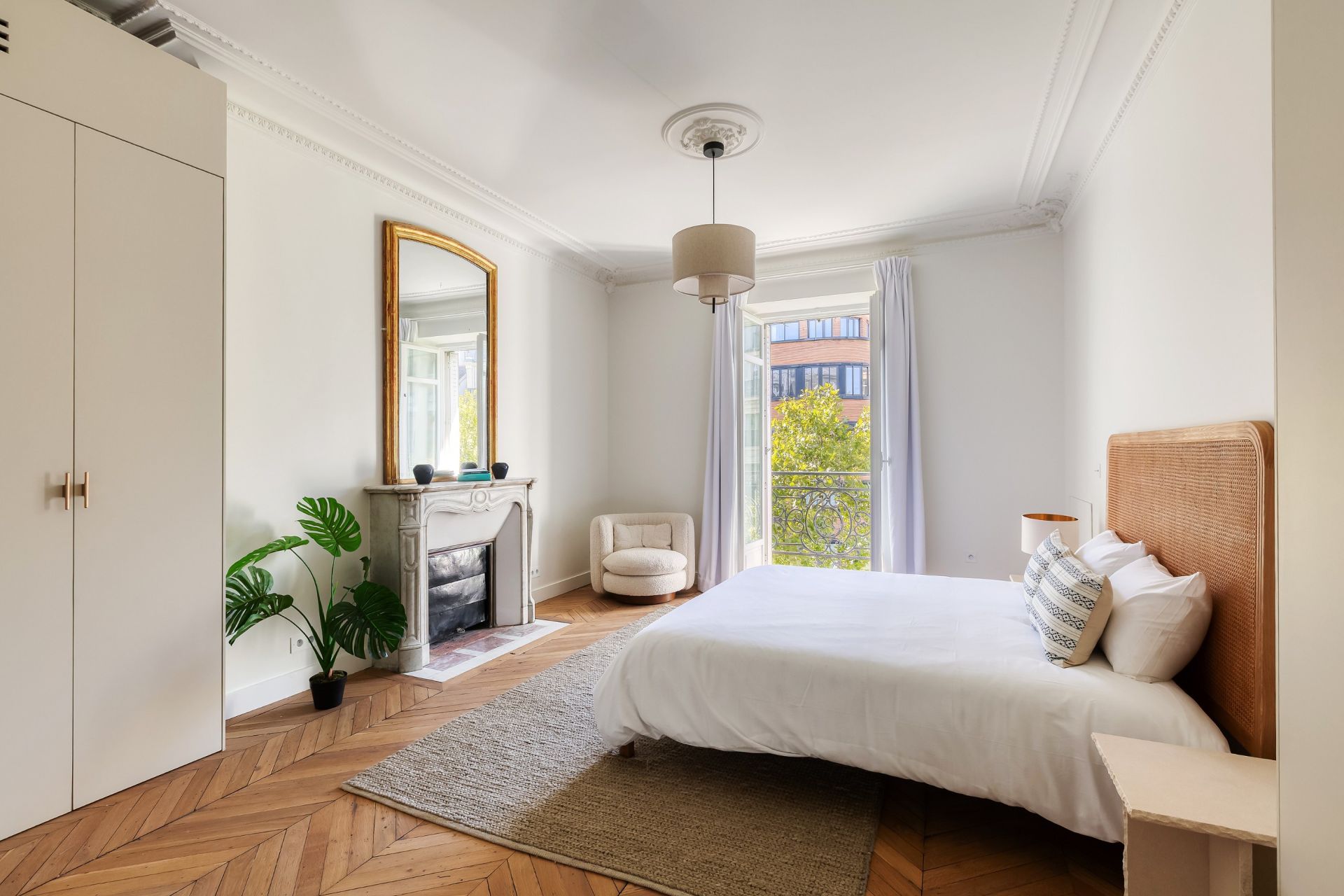 luxury apartment 6 Rooms for sale on PARIS (75005)