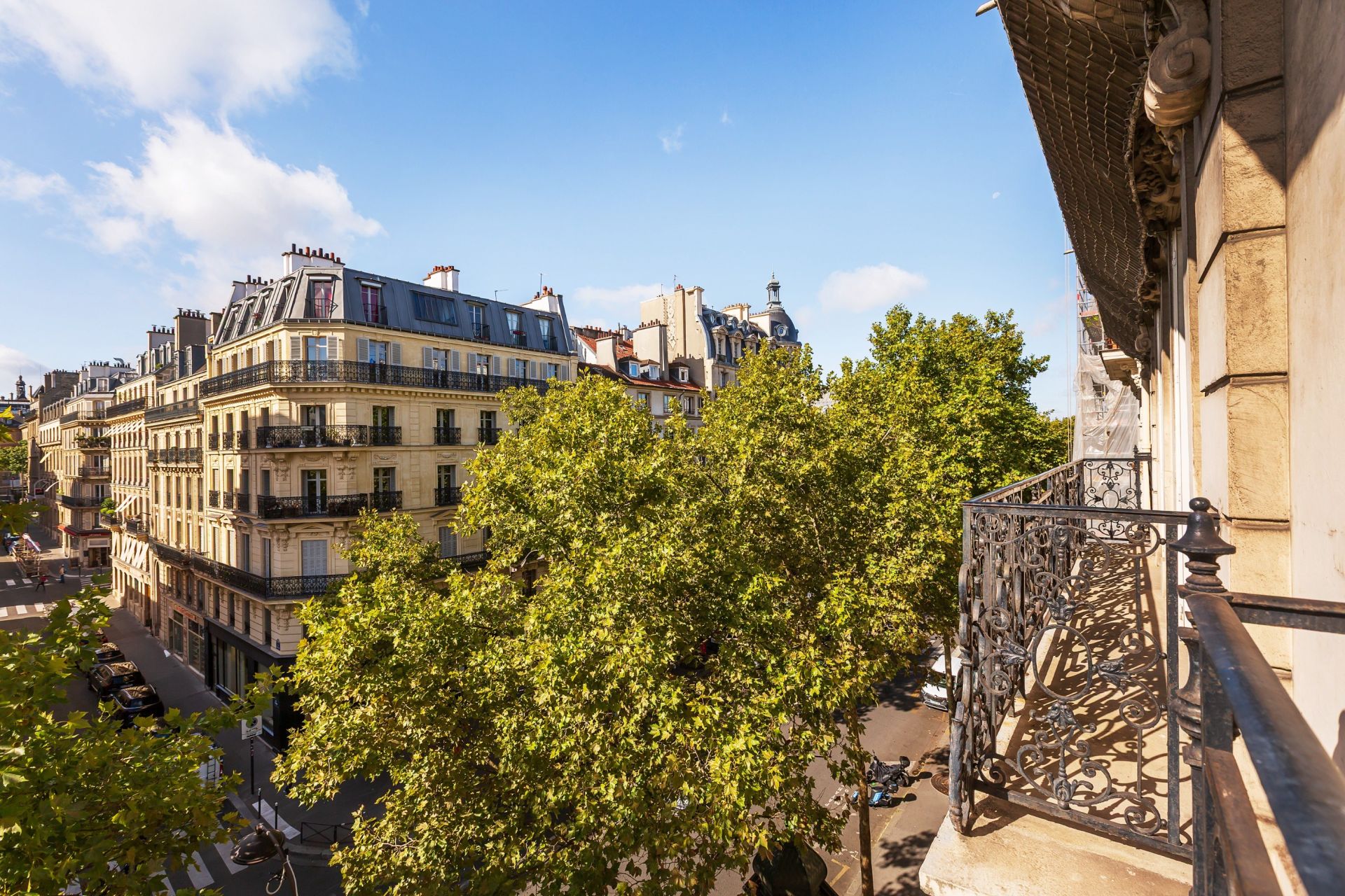 luxury apartment 6 Rooms for sale on PARIS (75005)