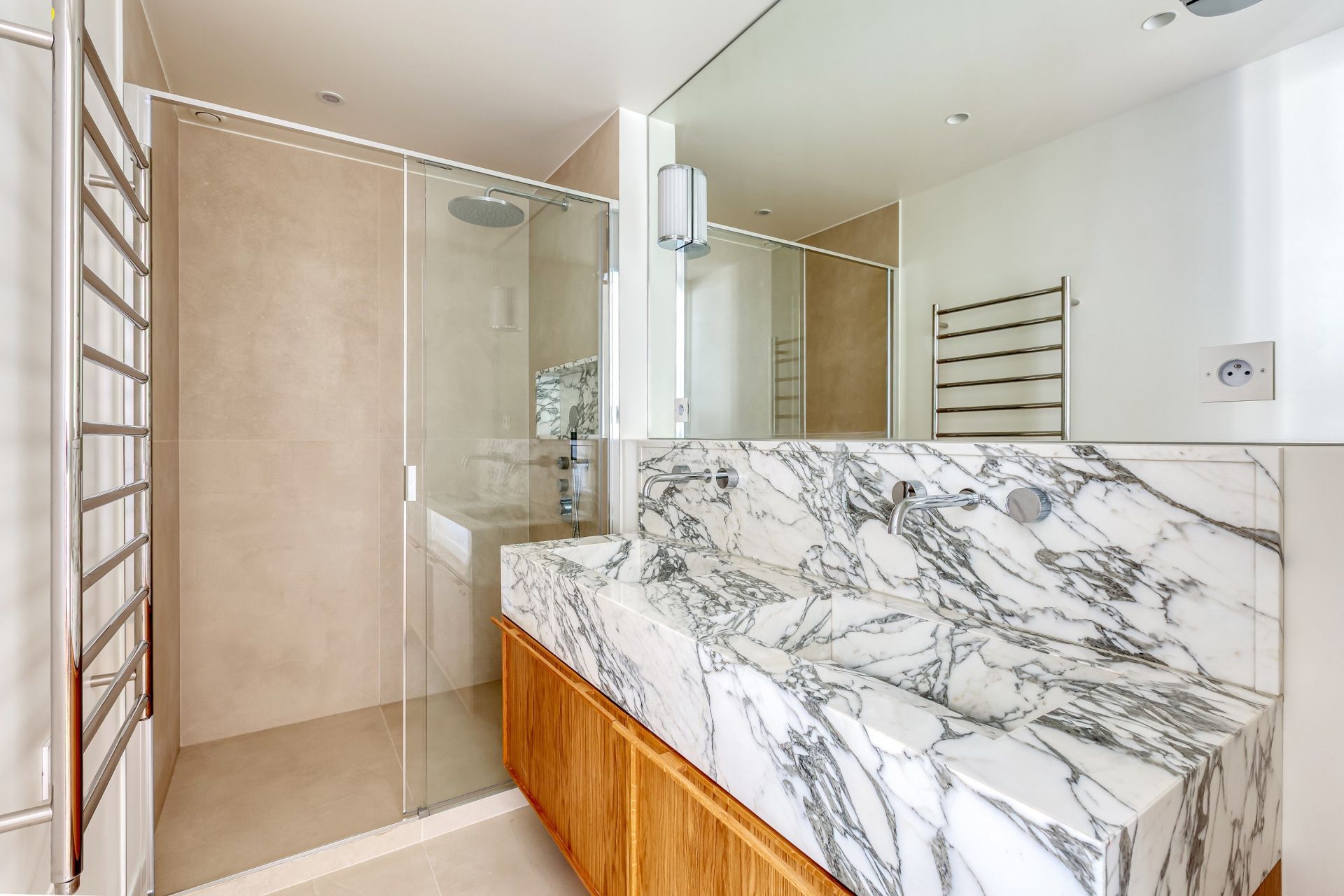 luxury apartment 6 Rooms for sale on PARIS (75005)