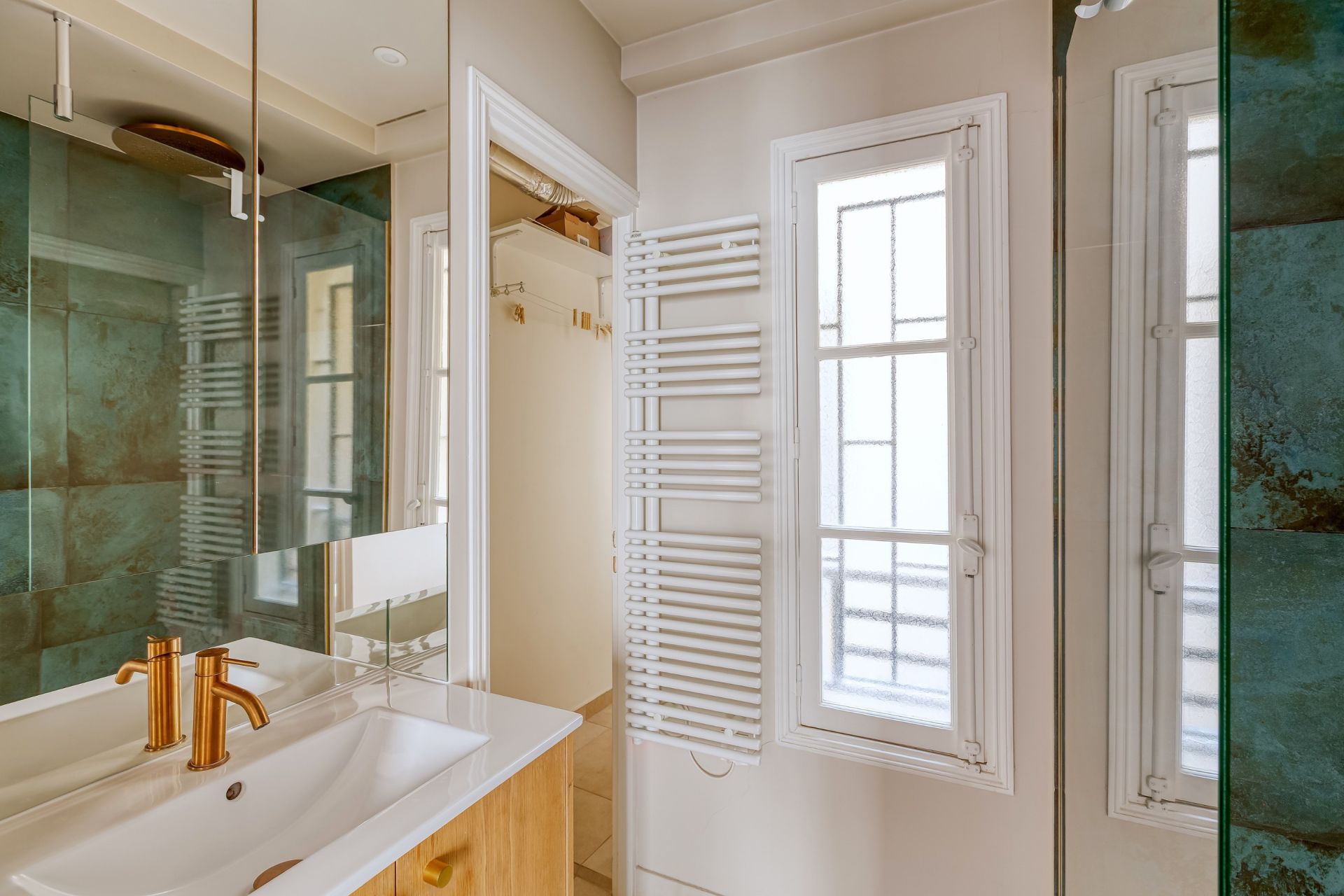 luxury apartment 5 Rooms for sale on PARIS (75007)