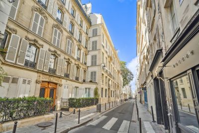 Sale Luxury apartment Paris 7 5 Rooms 135.26 m²