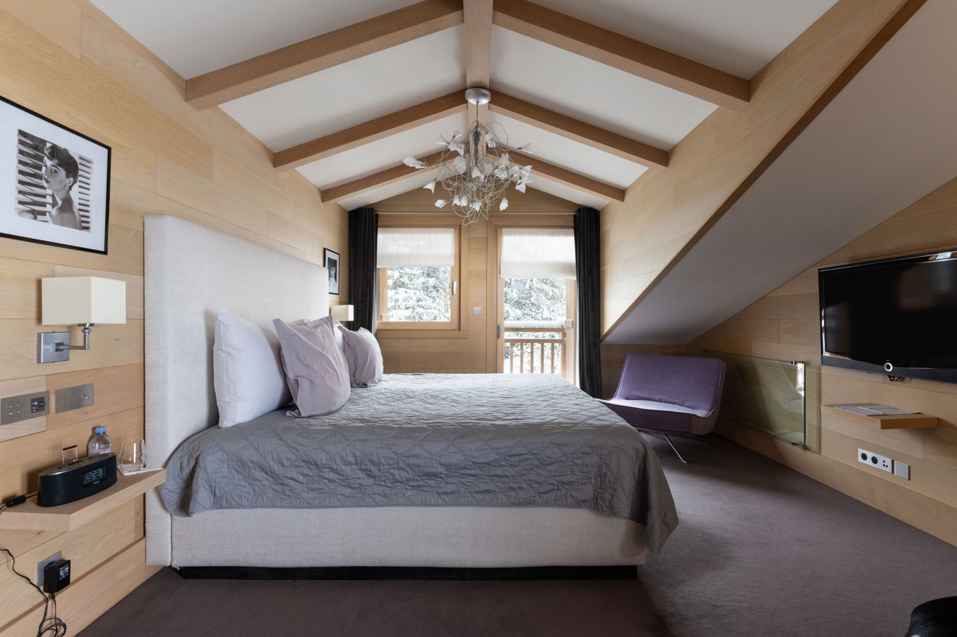 luxury chalet 12 Rooms for seasonal rent on COURCHEVEL (73120)