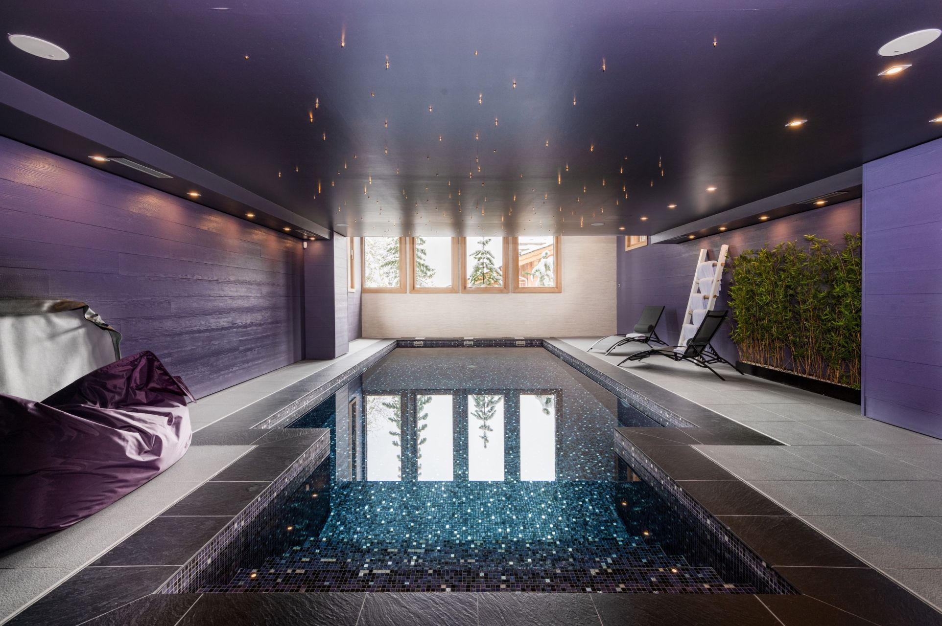 luxury chalet 12 Rooms for seasonal rent on COURCHEVEL (73120)