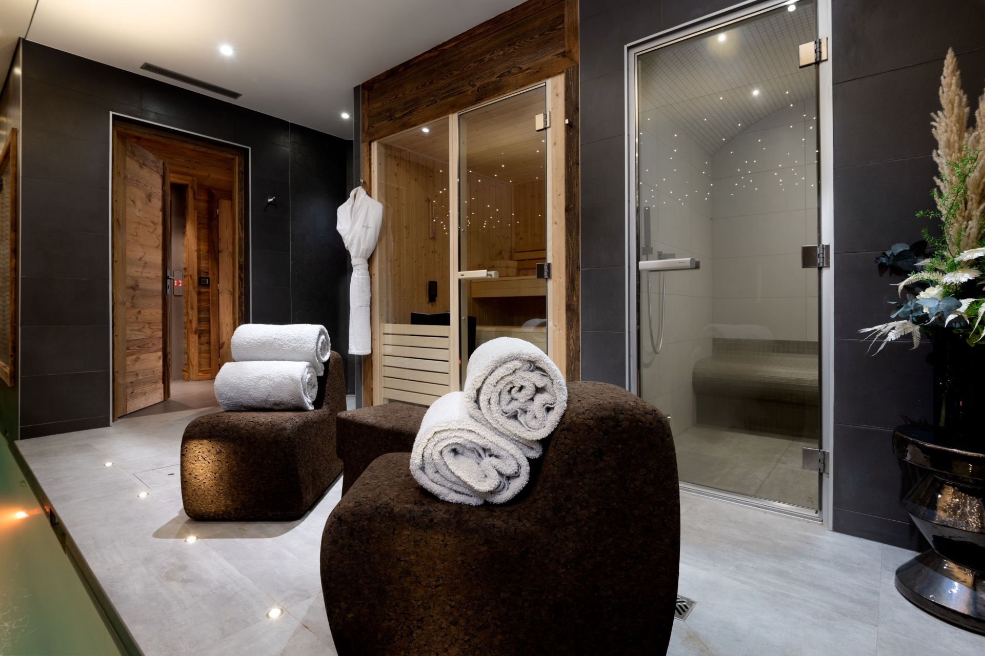 chalet de luxe 10 Pièces en location saisonnière sur COURCHEVEL (73120)