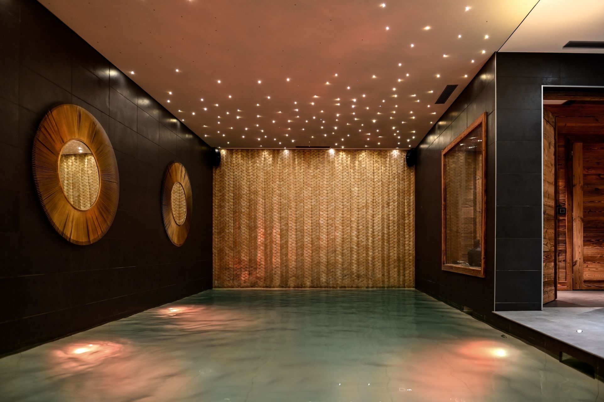 chalet de luxe 10 Pièces en location saisonnière sur COURCHEVEL (73120)