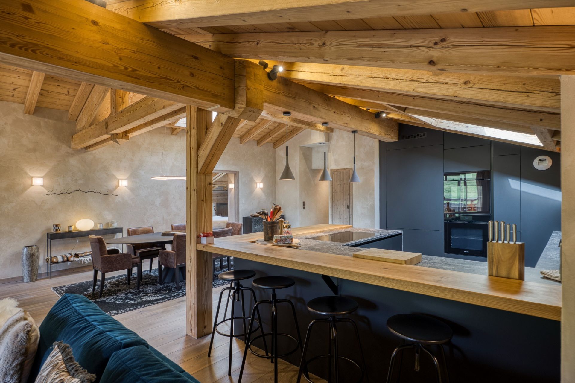 luxury apartment 5 Rooms for sale on MEGEVE (74120)