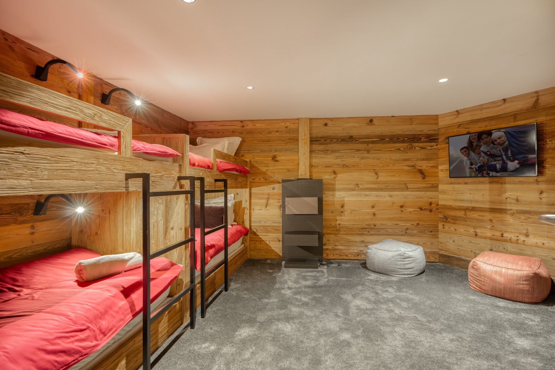 luxury chalet 7 Rooms for sale on MEGEVE (74120)