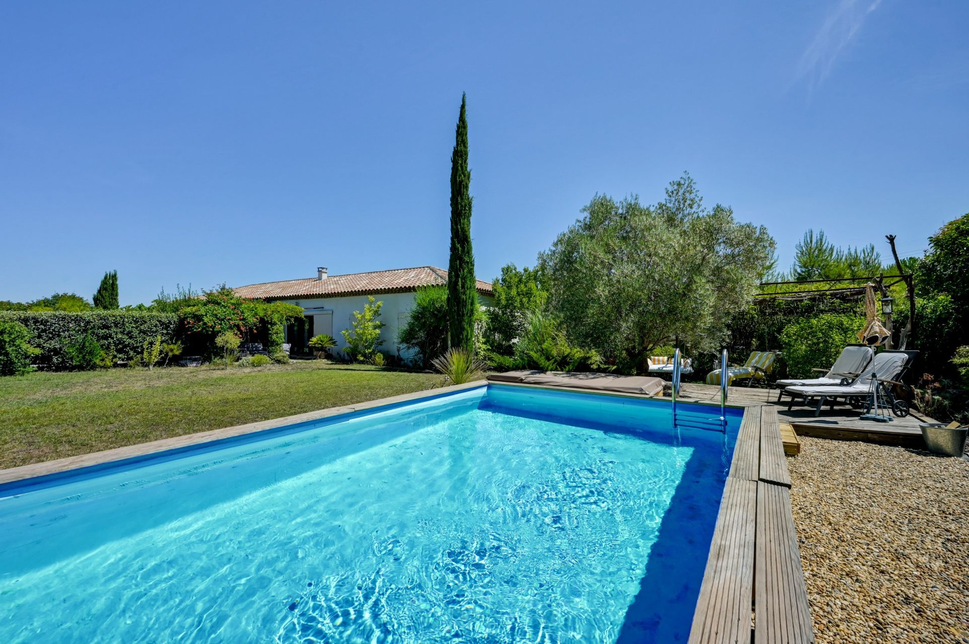 luxury house 10 Rooms for sale on AIX EN PROVENCE (13100)