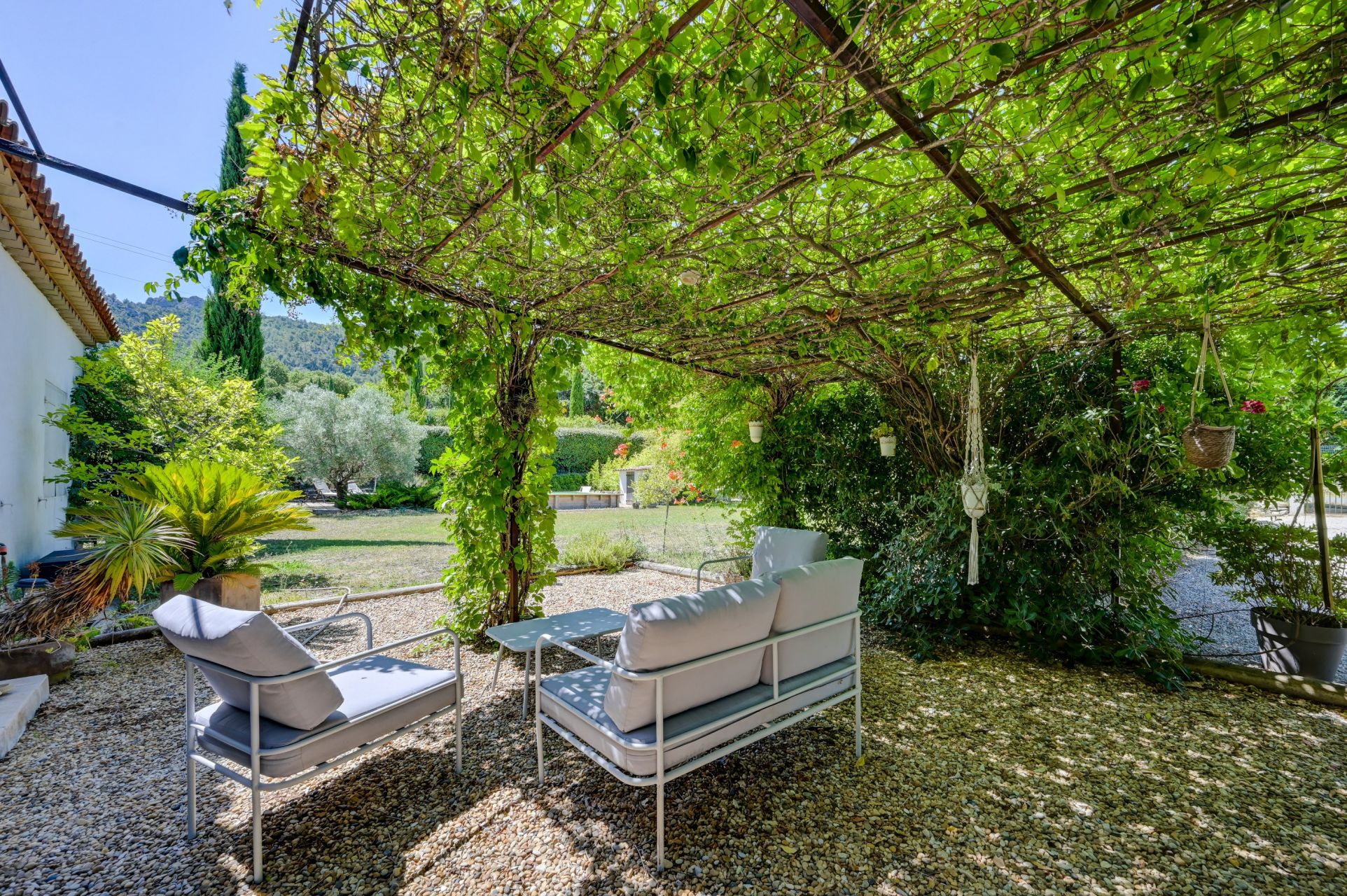 luxury house 10 Rooms for sale on AIX EN PROVENCE (13100)