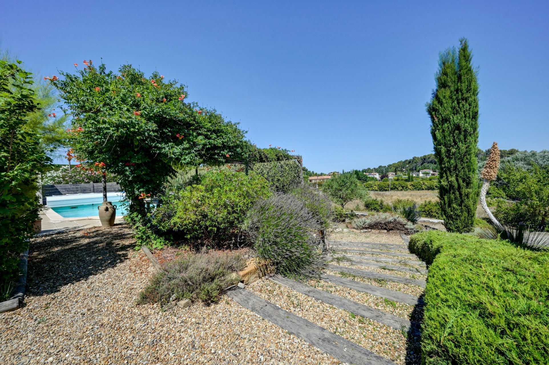 luxury house 10 Rooms for sale on AIX EN PROVENCE (13100)