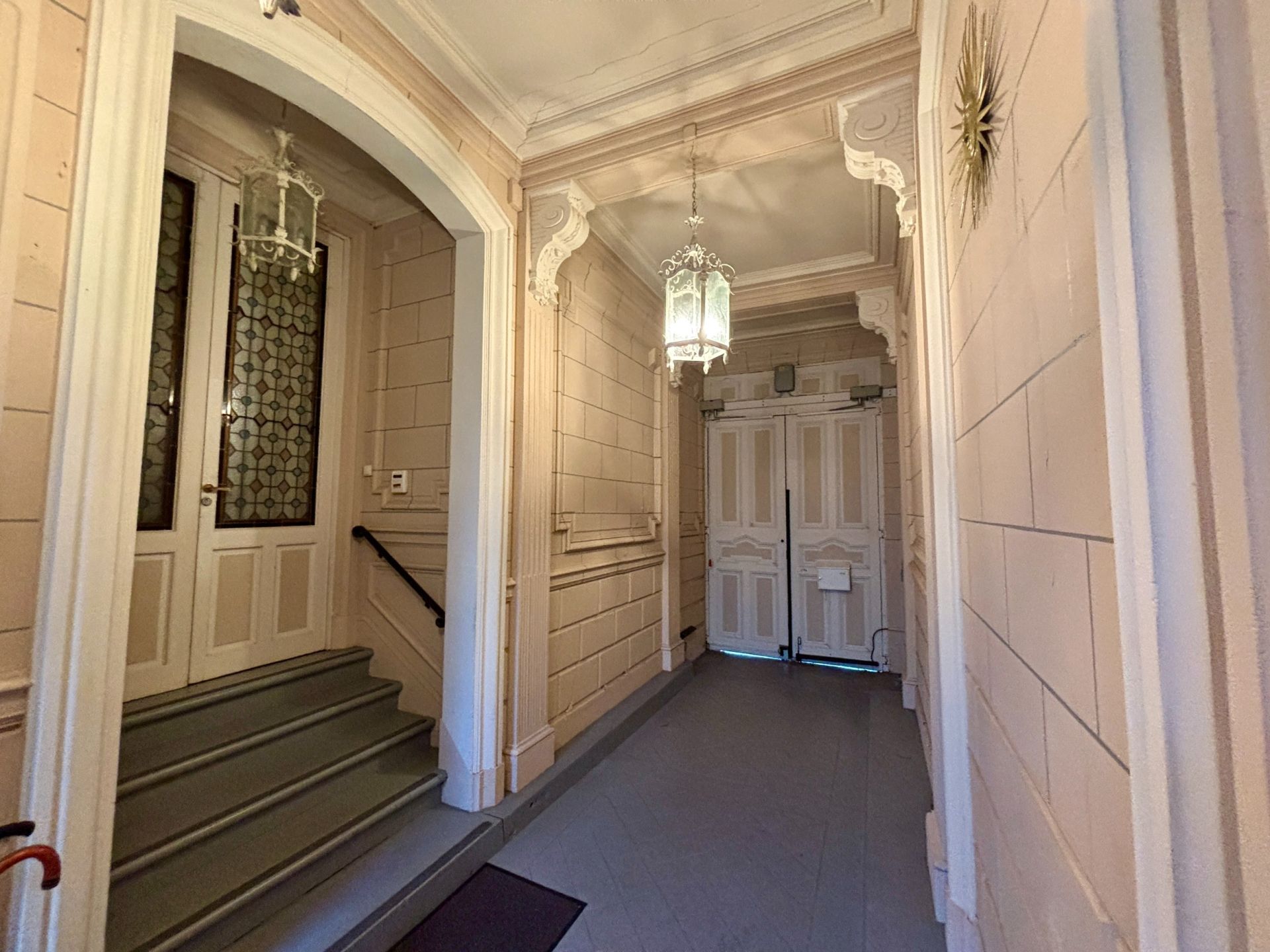 mansion (hôtel particulier) 14 Rooms for sale on TOURS (37000)