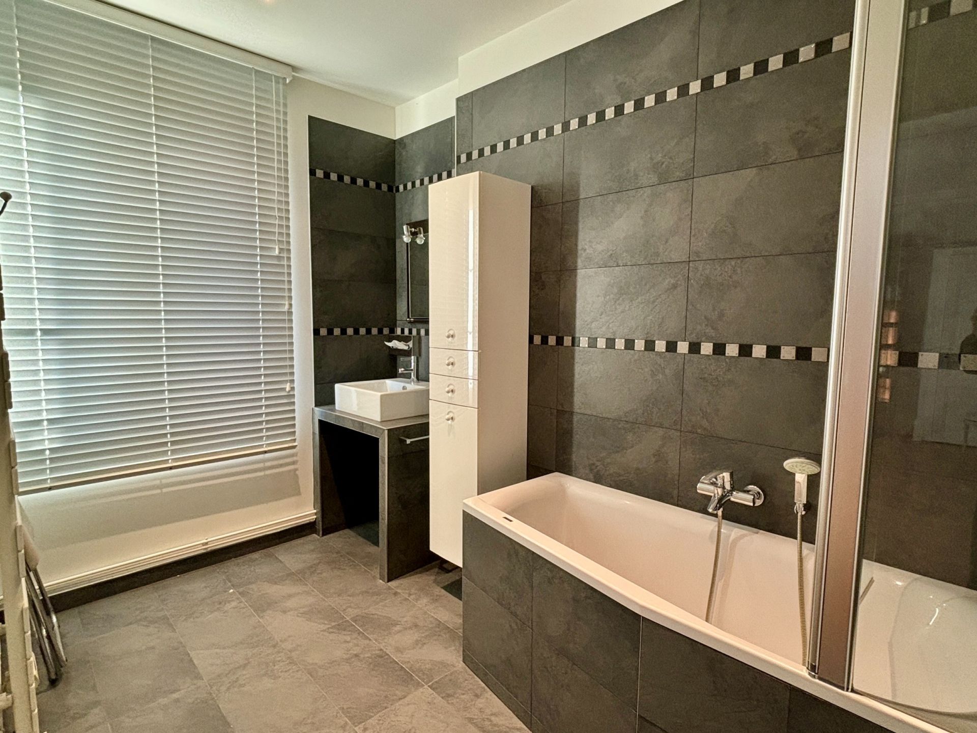 mansion (hôtel particulier) 14 Rooms for sale on TOURS (37000)