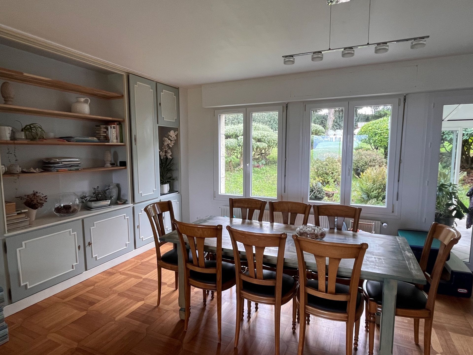 luxury house 7 Rooms for sale on KERLAZ (29100)
