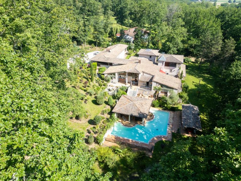 luxury house 19 Rooms for sale on TOULOUSE (31000)