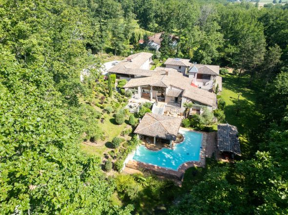 Sale Luxury house Toulouse 19 Rooms 661 m²