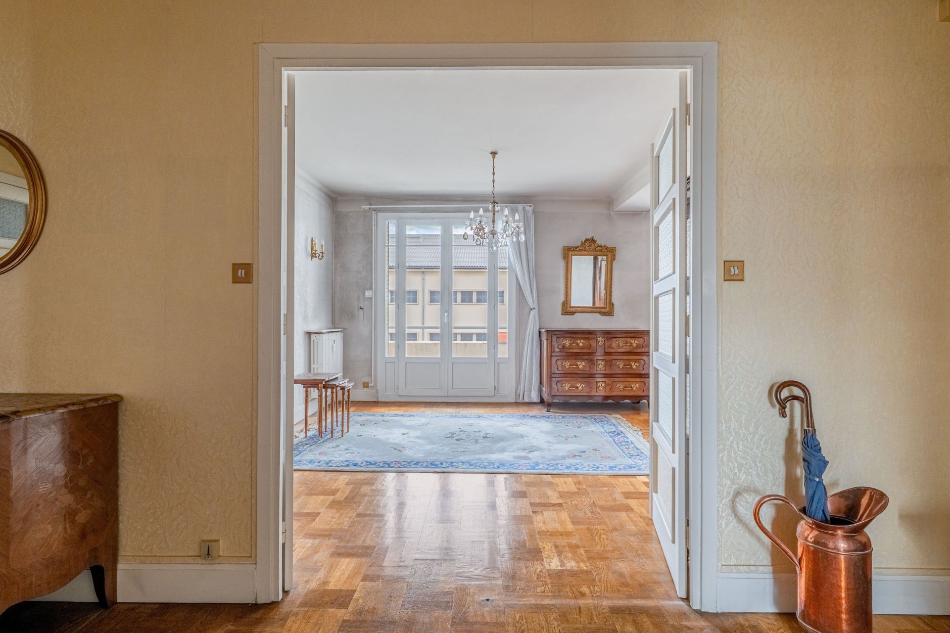 luxury apartment 4 Rooms for sale on LYON (69006)