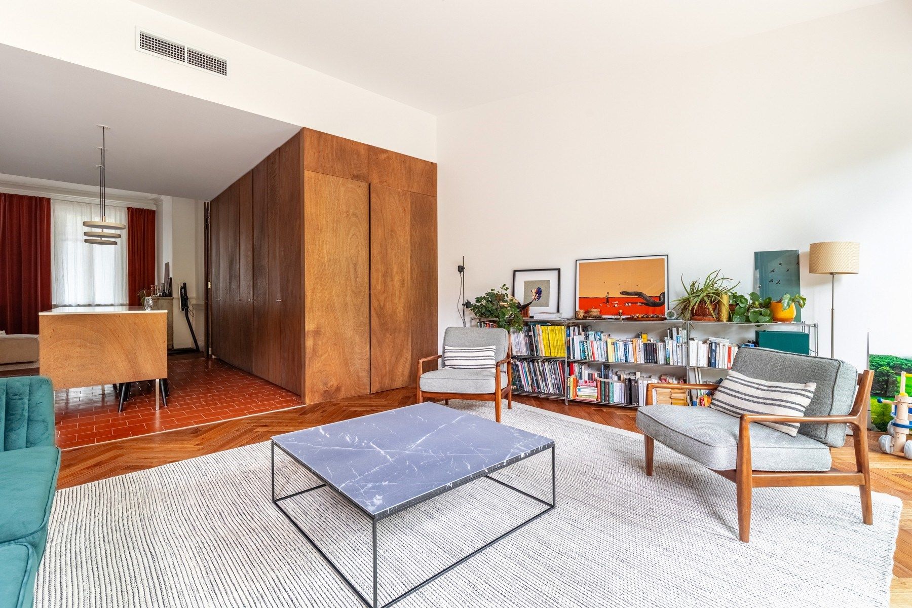 luxury house 8 Rooms for sale on BORDEAUX (33000)