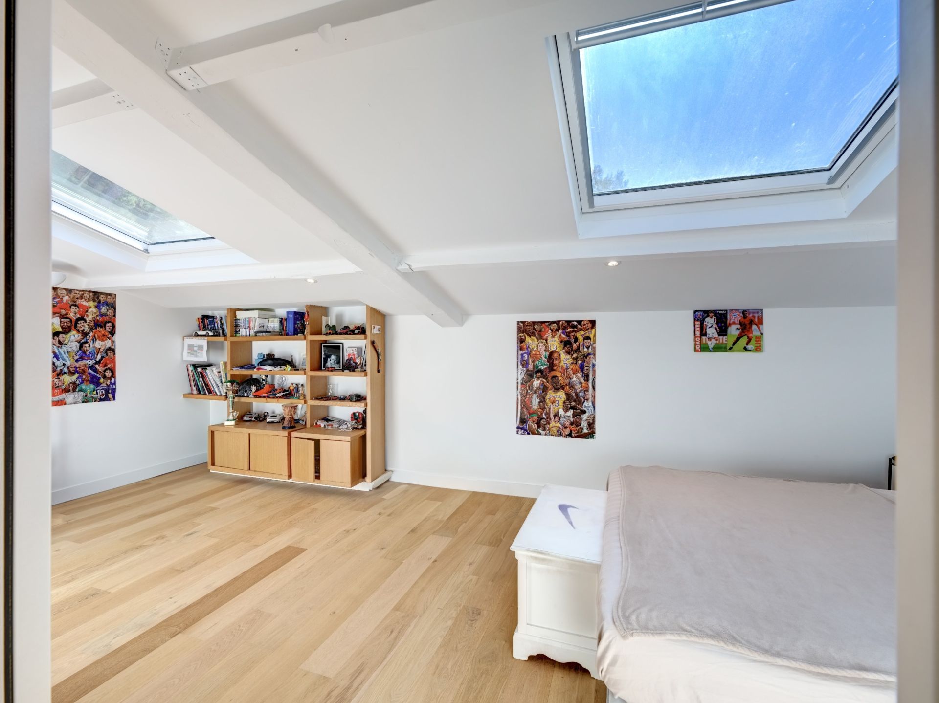 luxury villa 5 Rooms for sale on CANNES (06400)