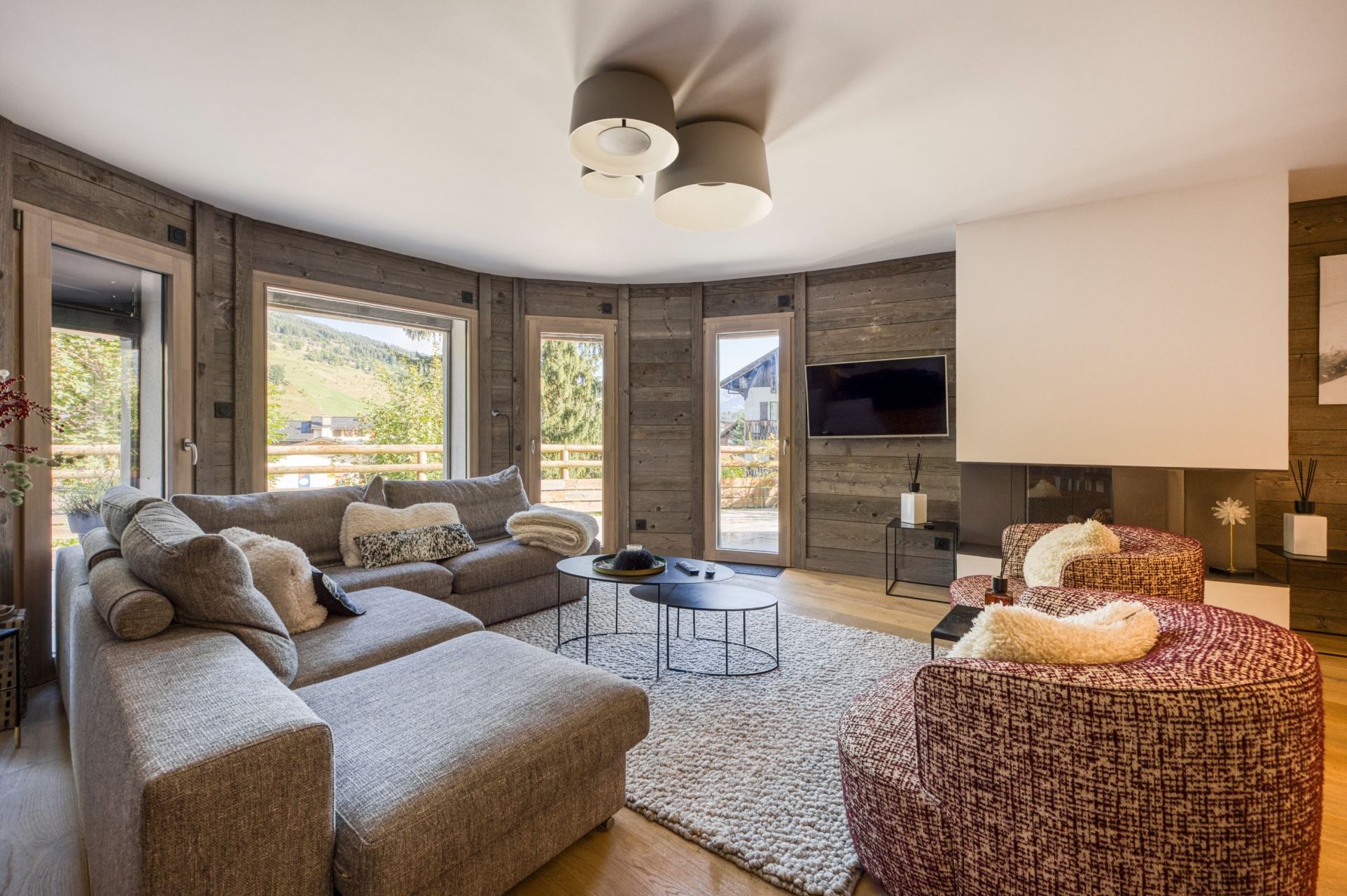 luxury apartment 4 Rooms for sale on MEGEVE (74120)