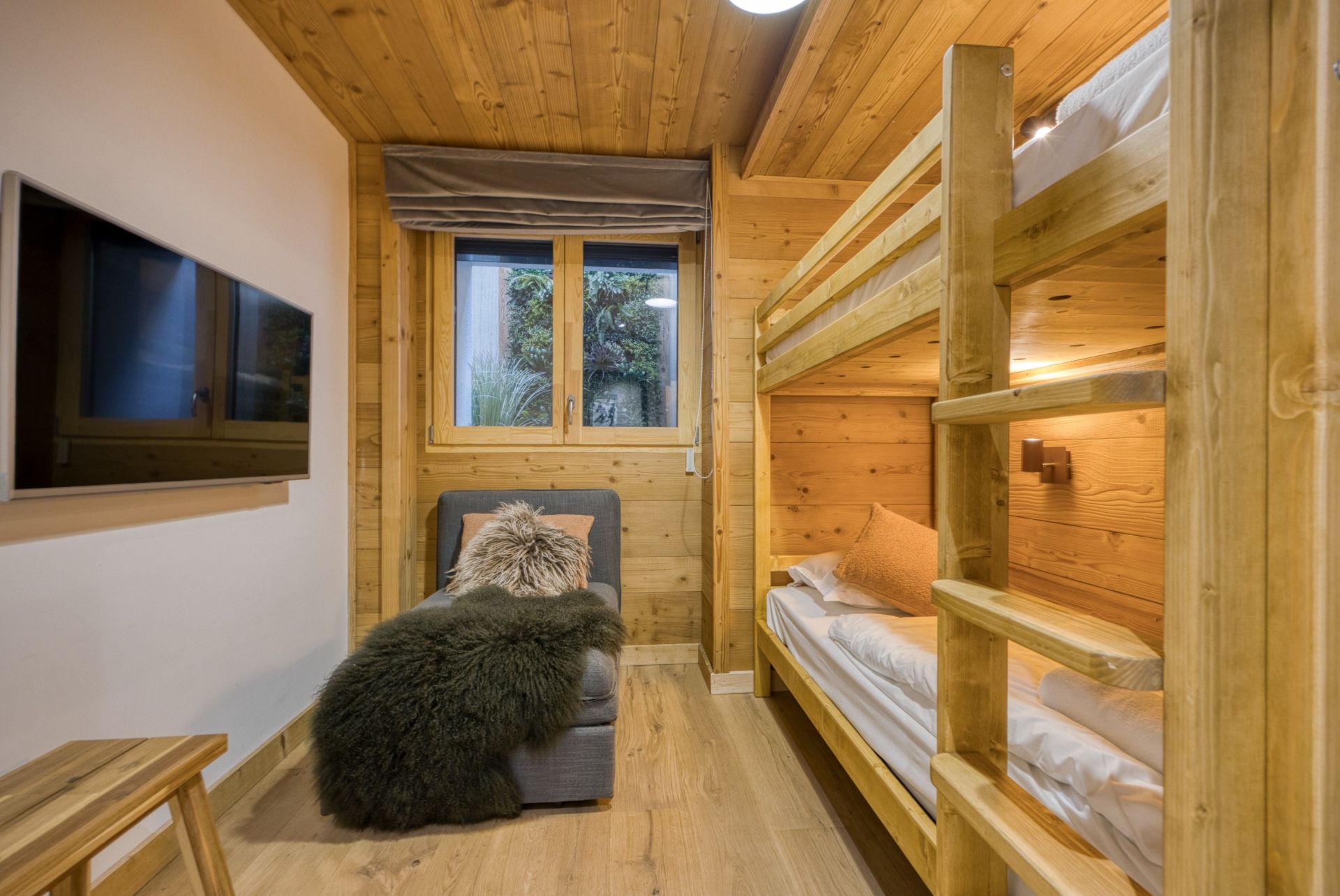 luxury apartment 4 Rooms for sale on MEGEVE (74120)