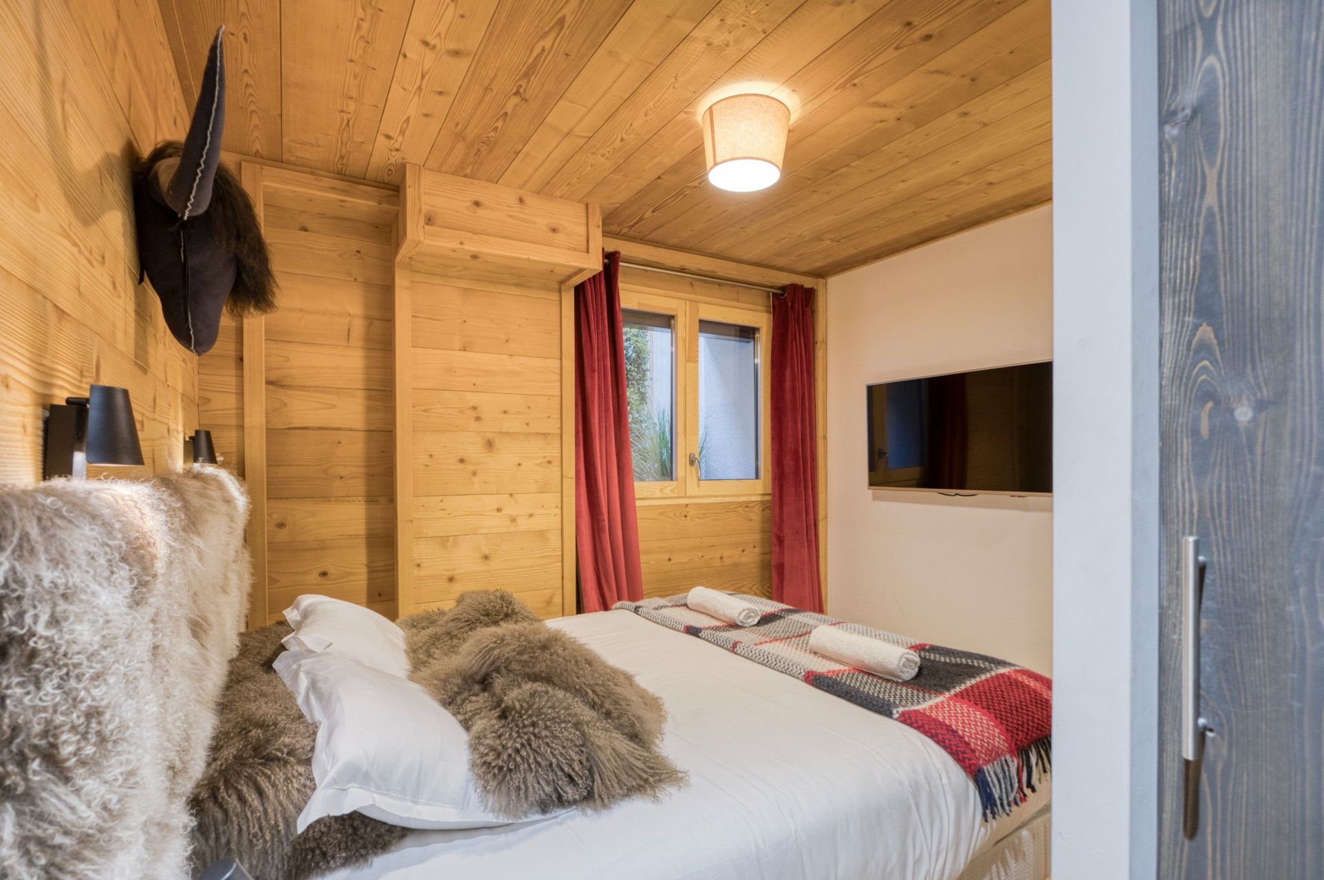luxury apartment 4 Rooms for sale on MEGEVE (74120)