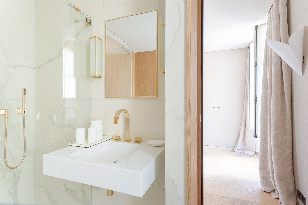 hôtel particulier 5 Pièces en vente sur PARIS (75007)