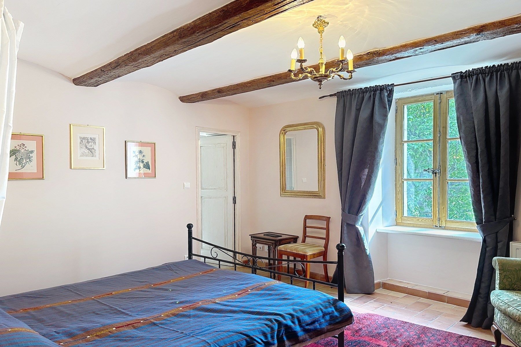 luxury house 8 Rooms for sale on BARJAC (30430)