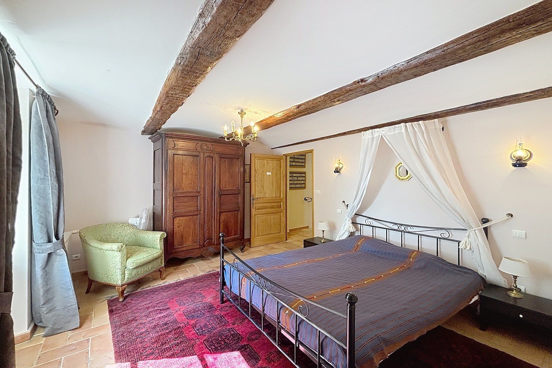 luxury house 8 Rooms for sale on BARJAC (30430)