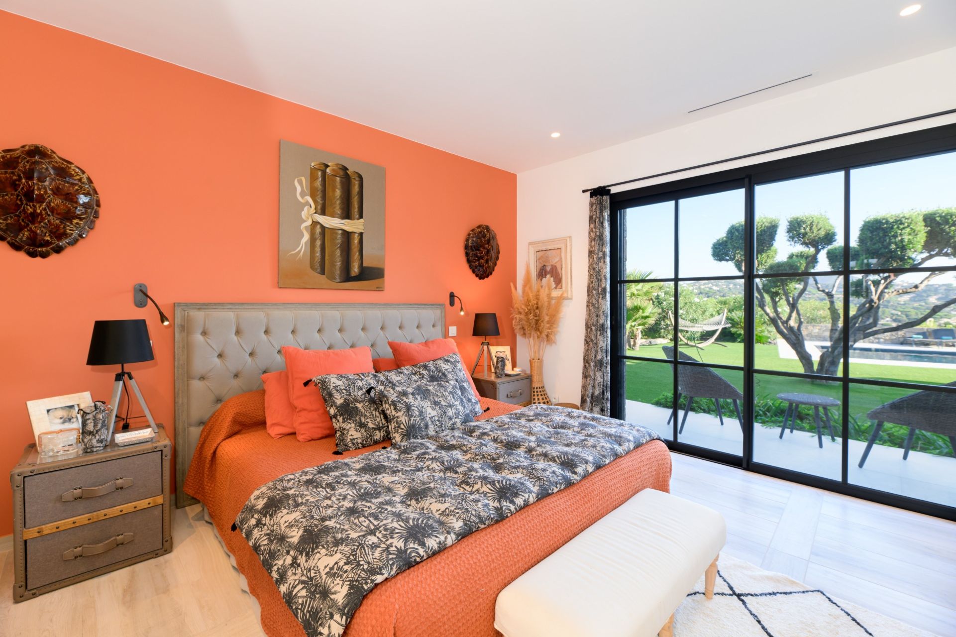 contemporary house 12 Rooms for sale on STE MAXIME (83120)